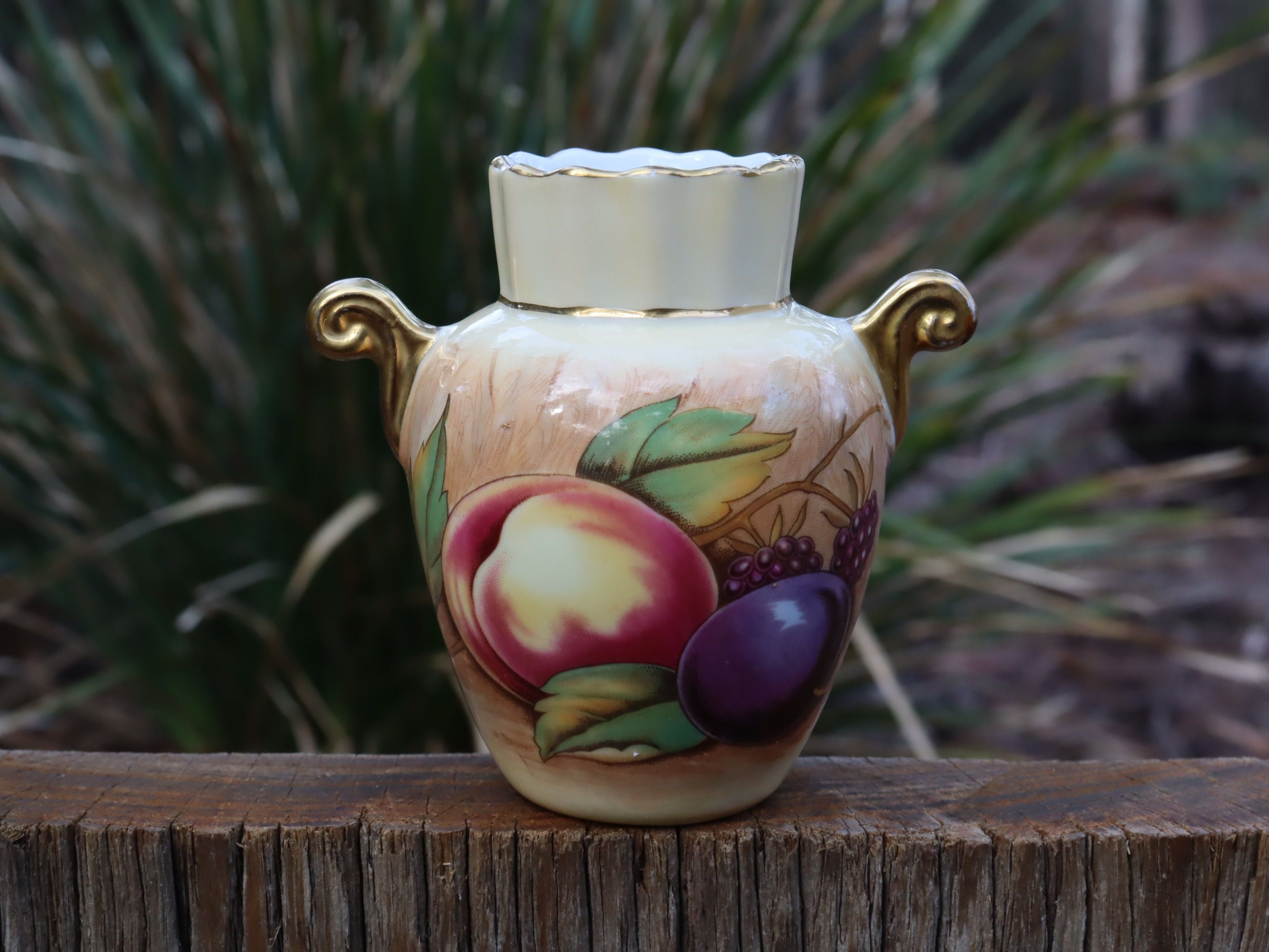 Aynsley Orchard Gold Bud Vase
