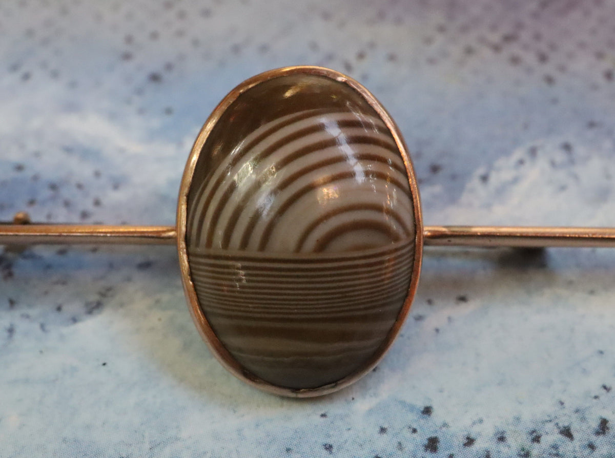 Banded Agate in 14ct Rose Gold Bar Brooch
