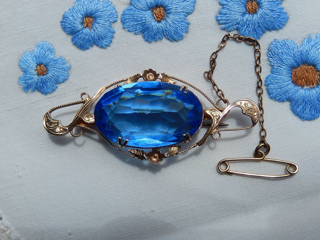 Blue Crystal Brooch in 9ct Rose Gold c.1900