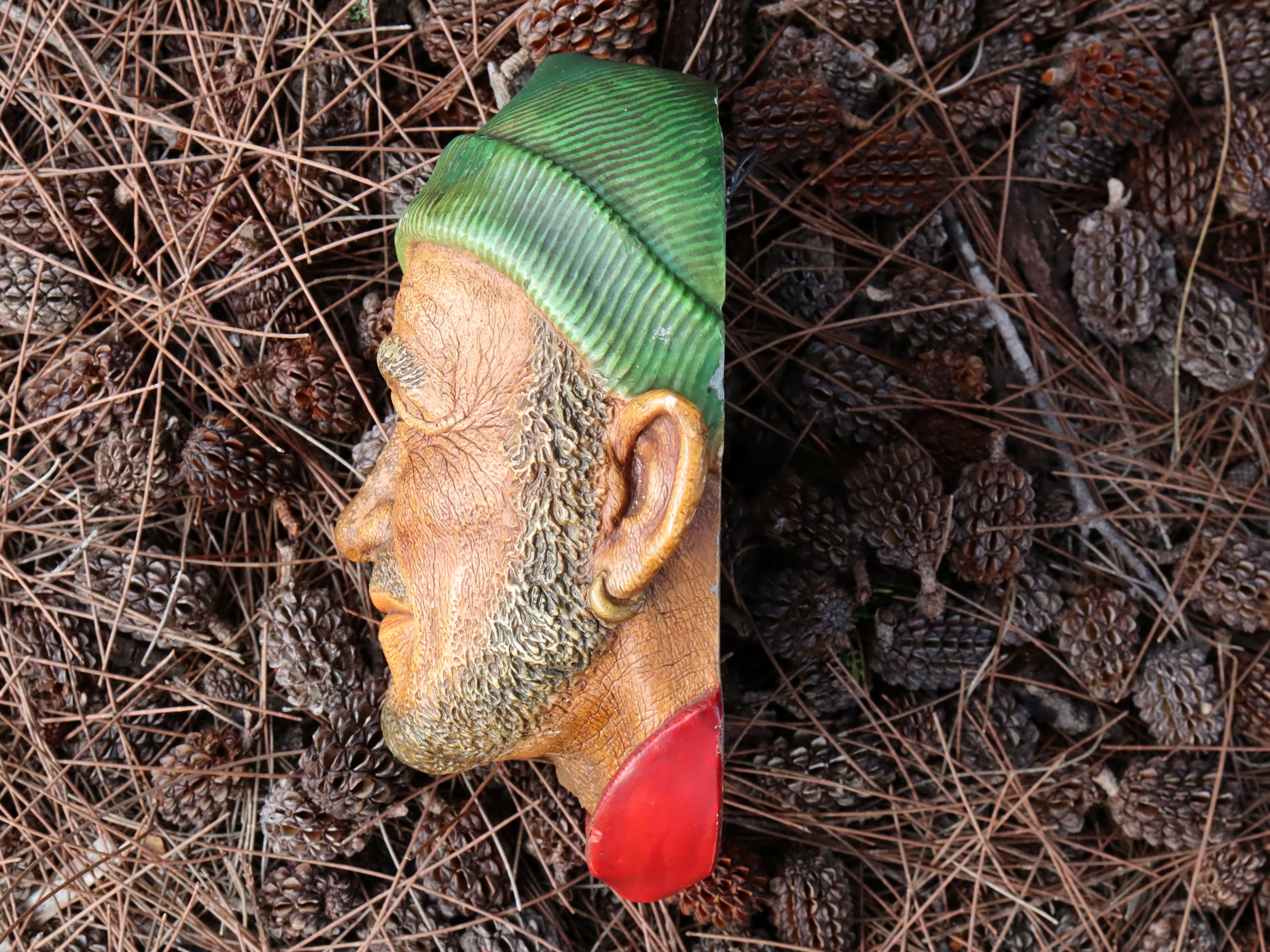 Bossons Chalkware "Corsican"