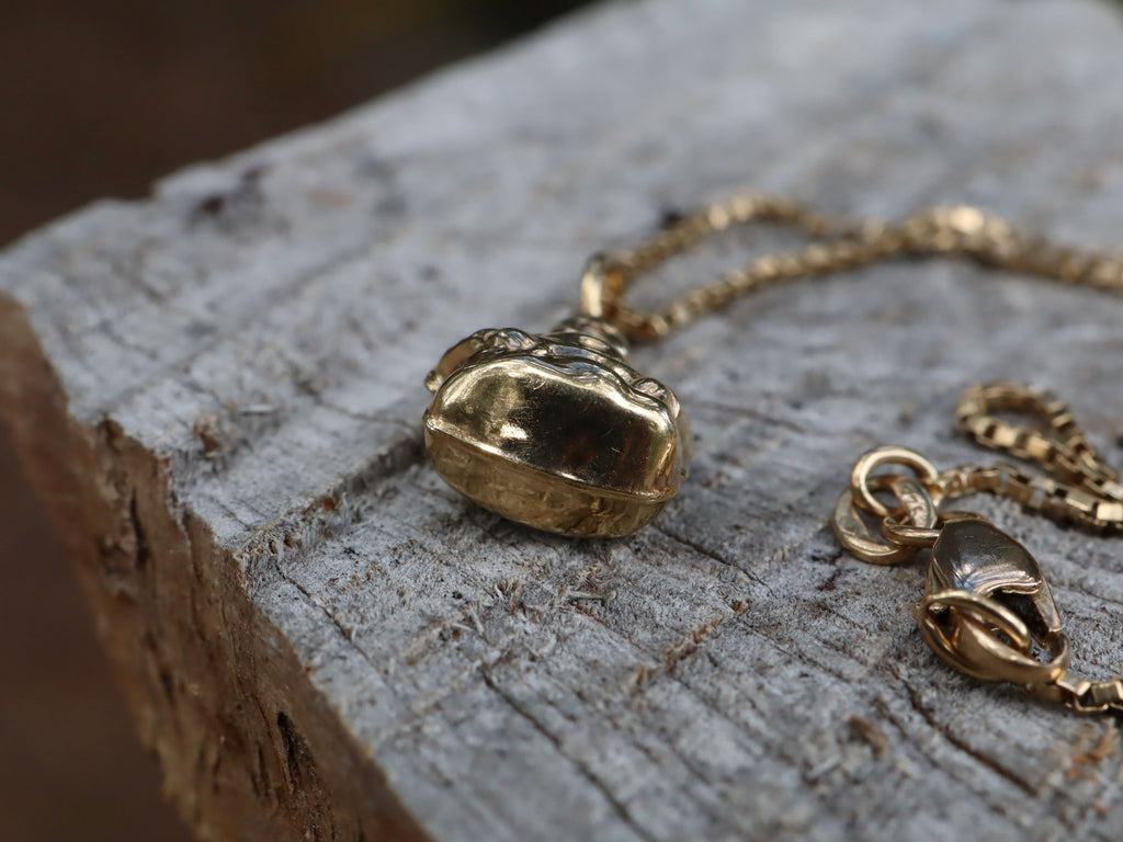 9ct Gold Buddha on 9ct Box Chain
