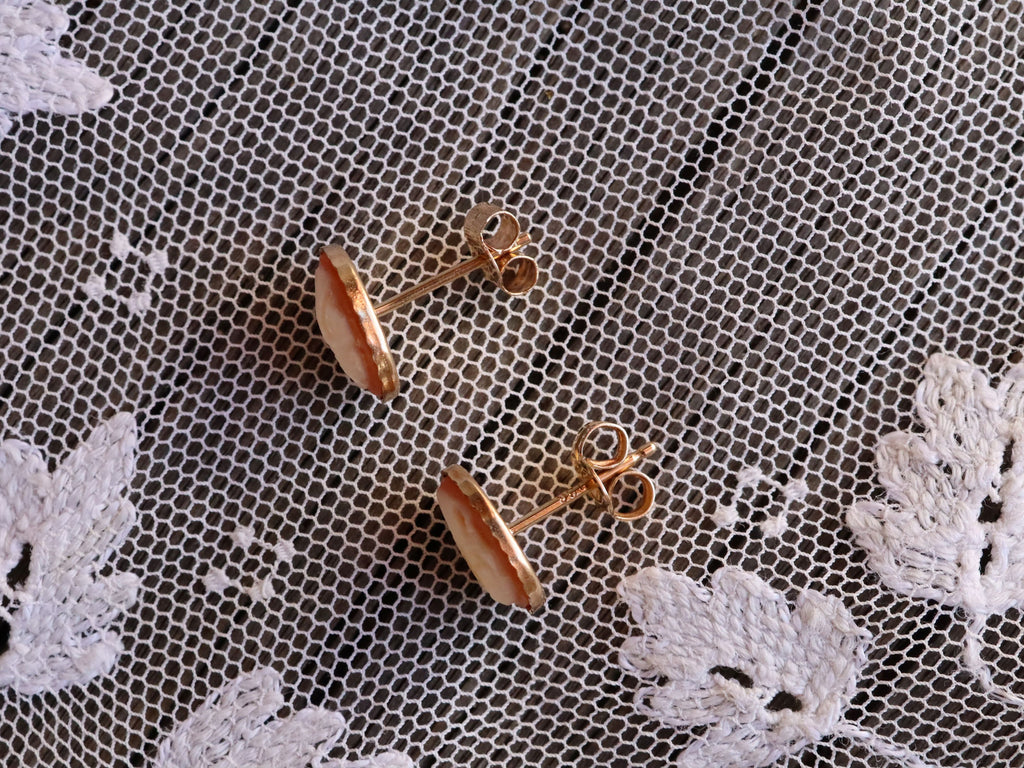 Cameo Stud Earrings in 9ct Gold