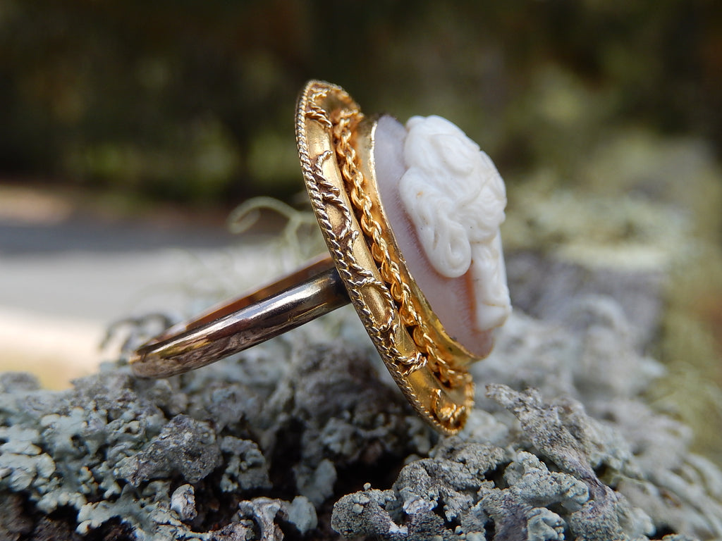 9ct Yellow and Rose Gold Shell Cameo Ring