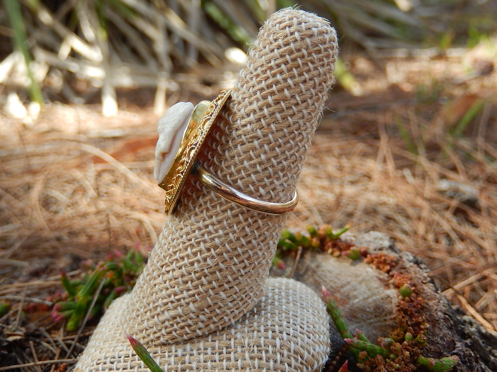 9ct Yellow and Rose Gold Shell Cameo Ring