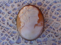 Shell Cameo Brooch/Pendant in Gilt c.1940