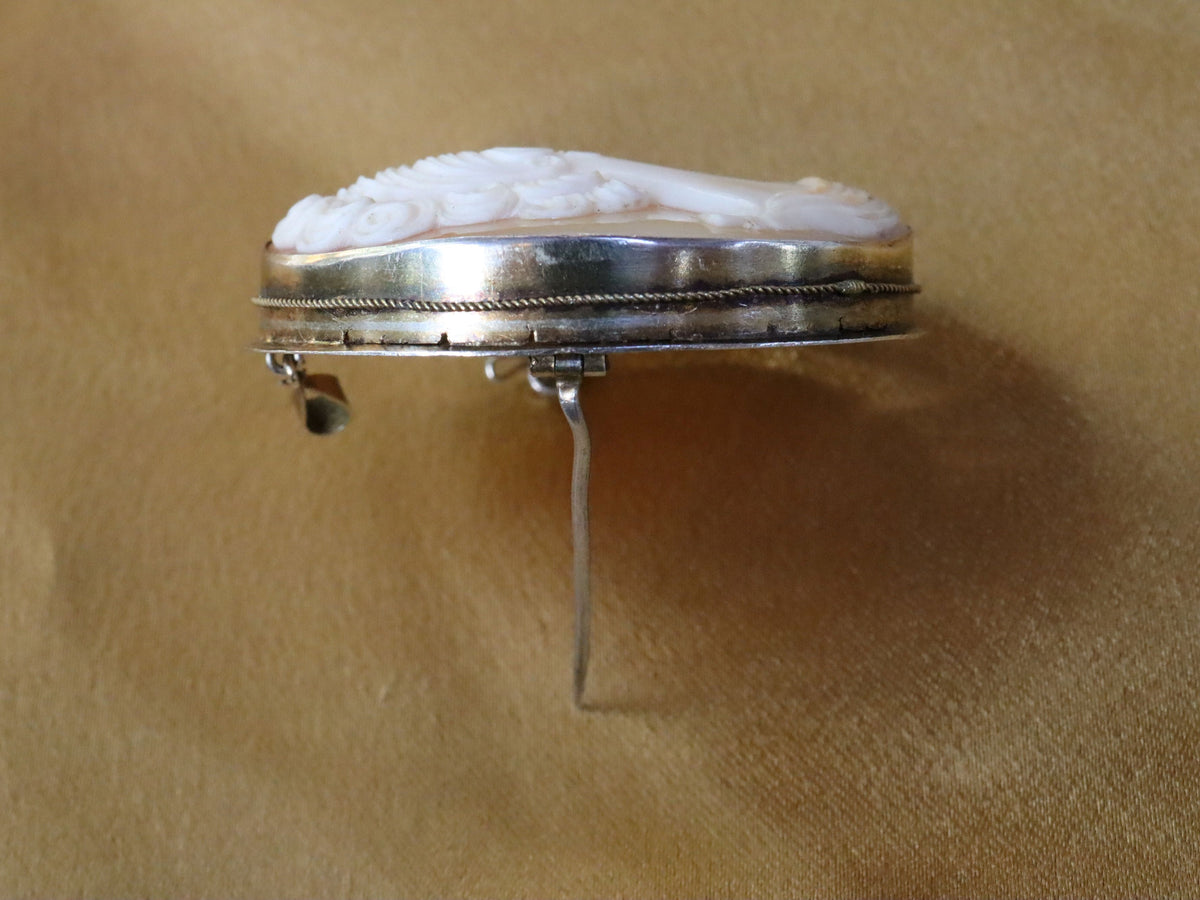Shell Cameo Brooch/Pendant in Gold Plate c.1900
