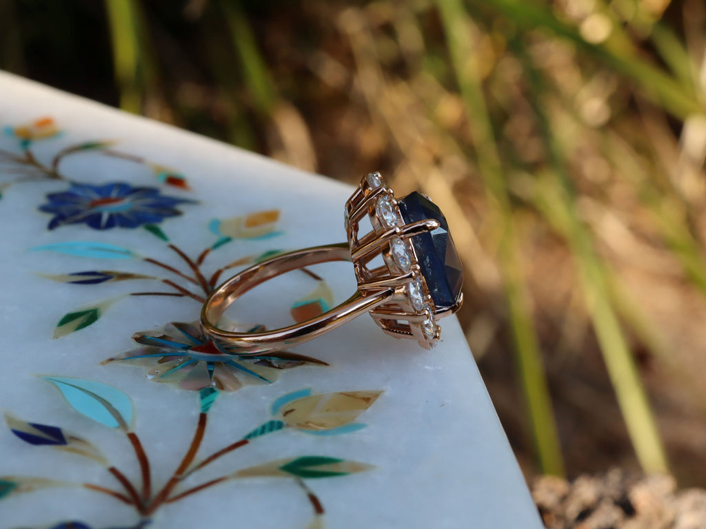 Ceylon Sapphire in 18ct Rose Gold