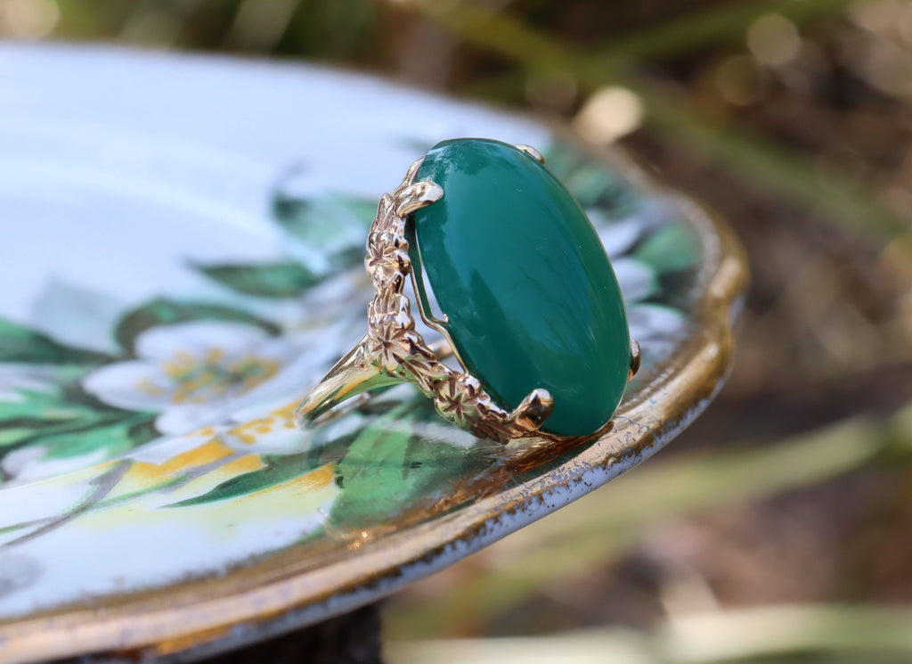 Chalcedony in 10ct Gold