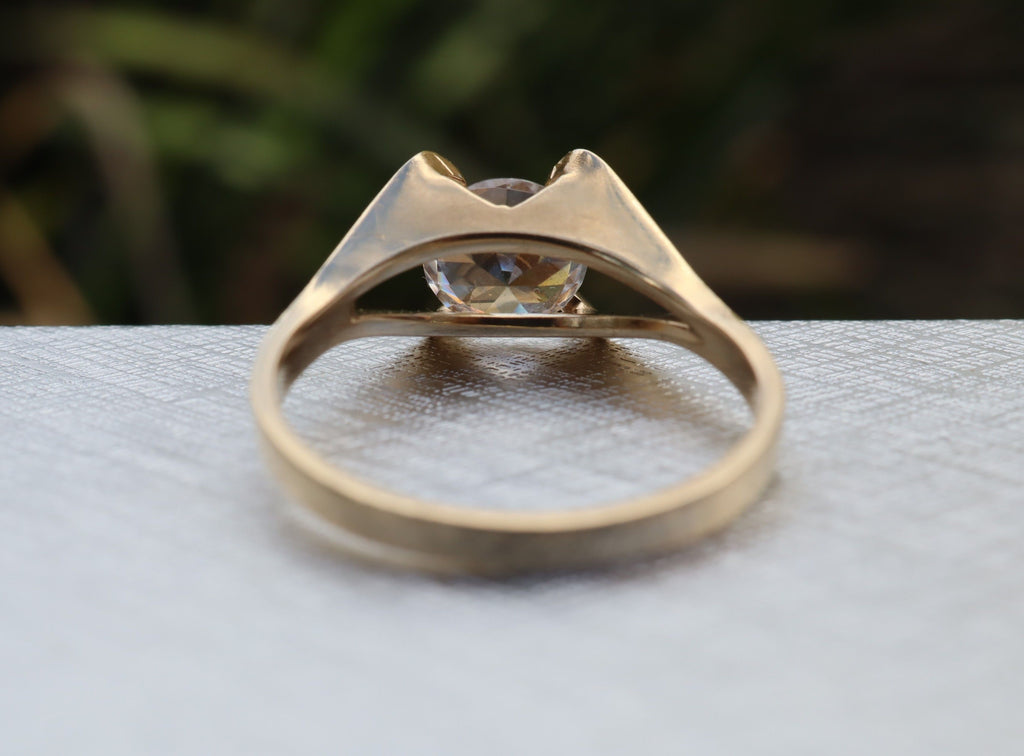 Cubic Zirconia in 9ct Gold