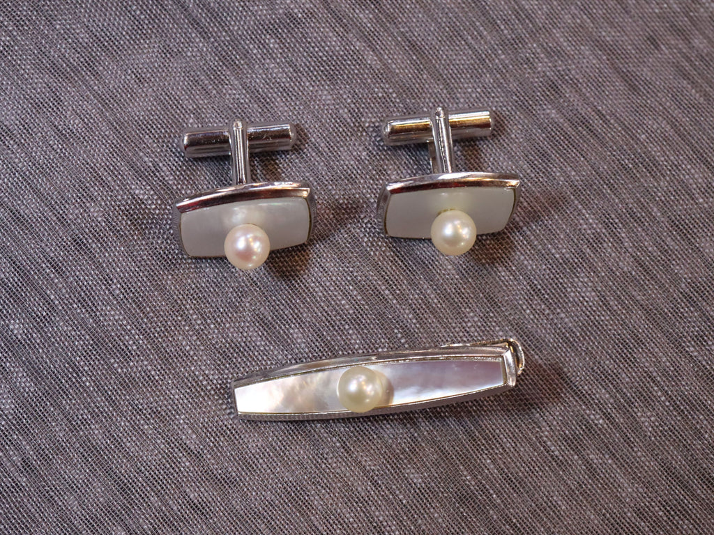 Mother of Pearl, and Pearl Cufflink set