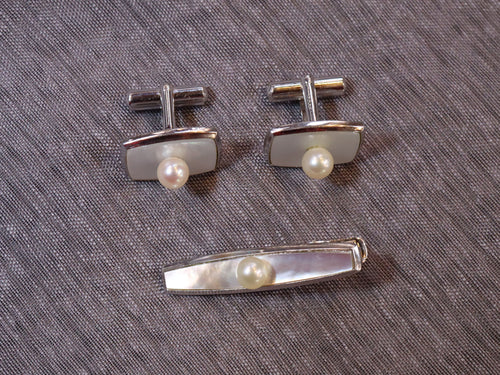 Mother of Pearl, and Pearl Cufflink set