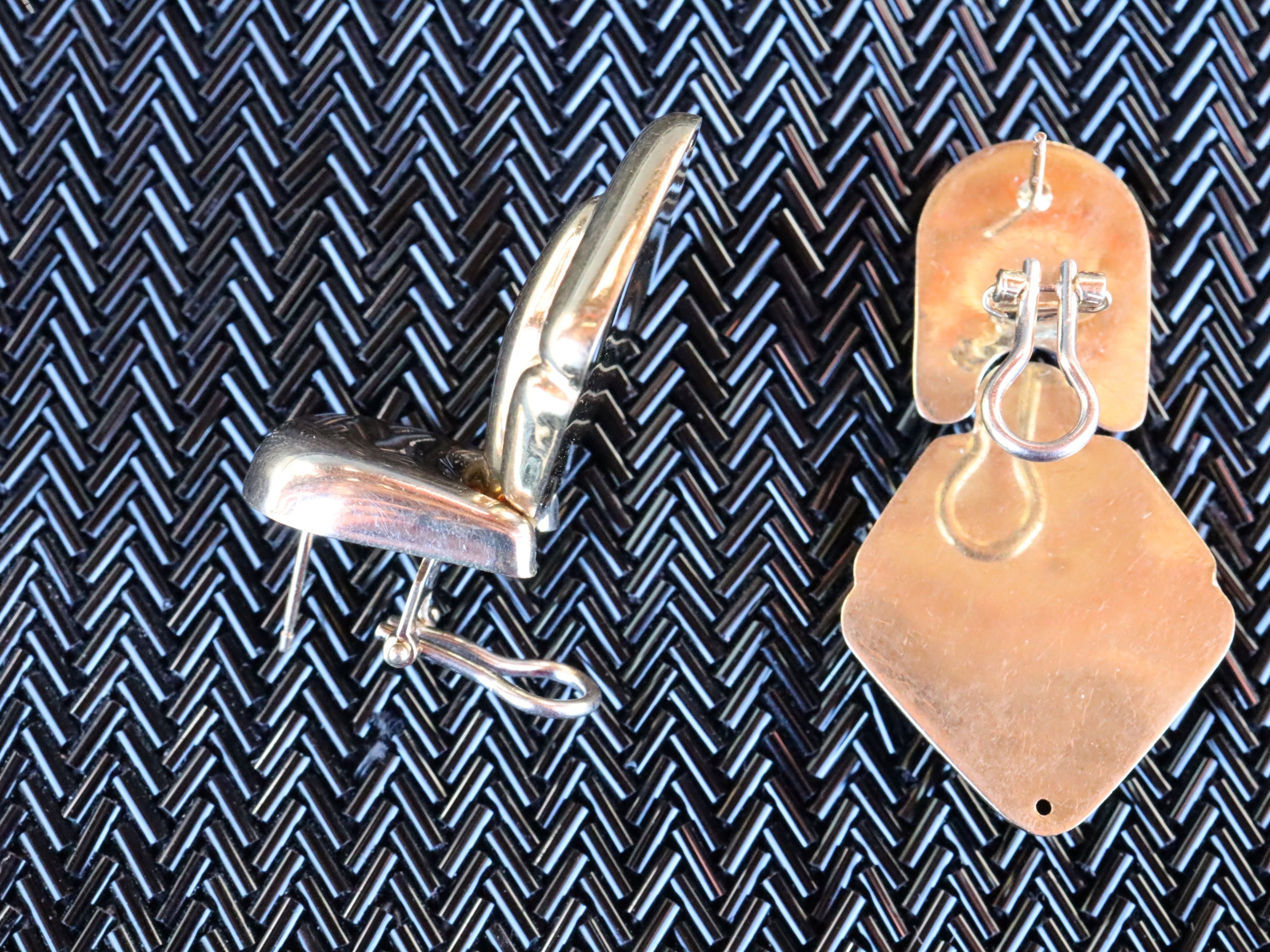 18ct Earrings in the Style of Dali