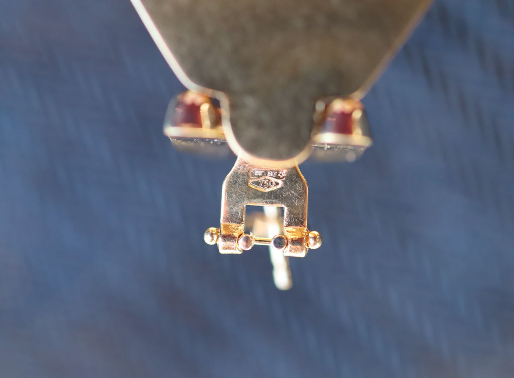 18ct Earrings in the Style of Dali