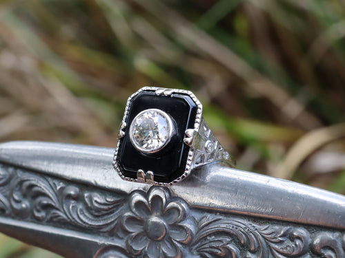 1ct Diamond and Onyx Ring in 14ct White Gold
