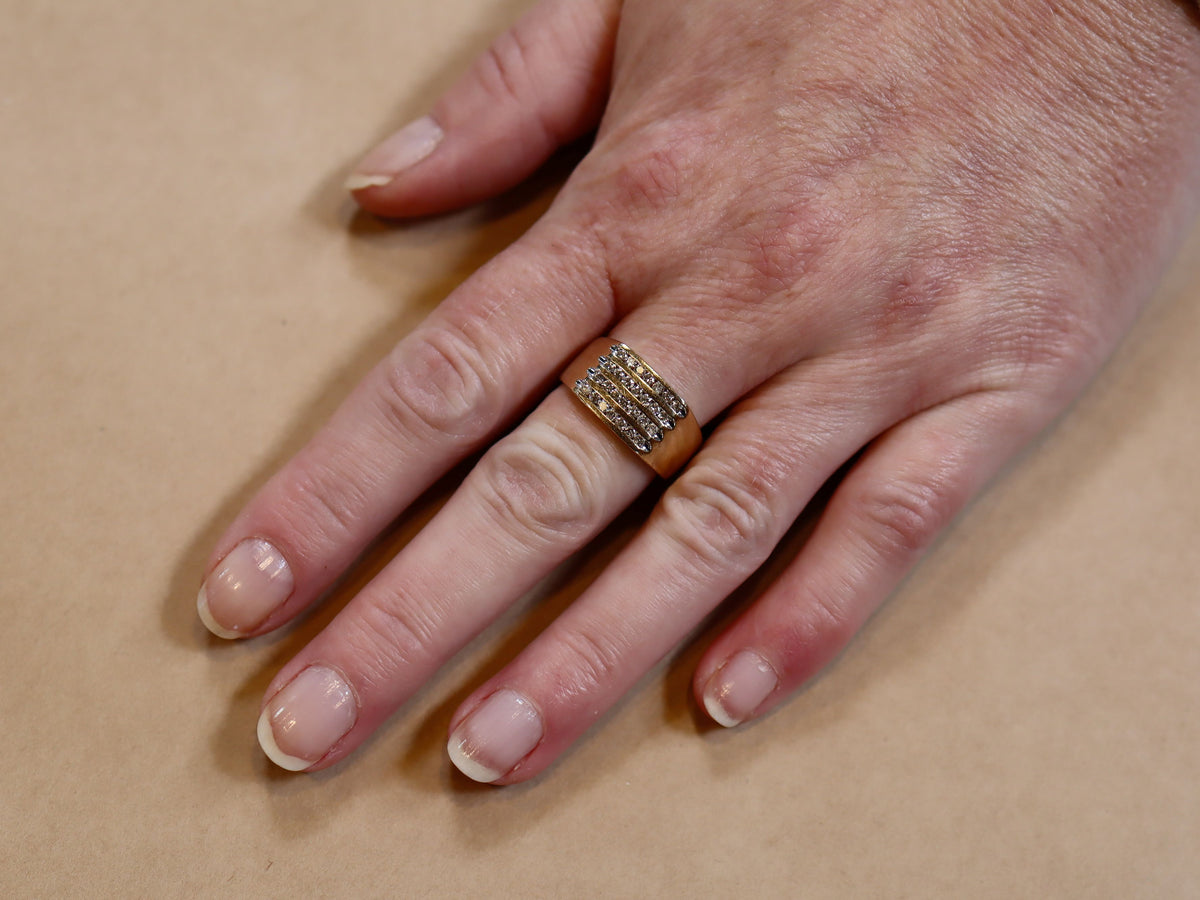 Diamond Ring in 9ct
