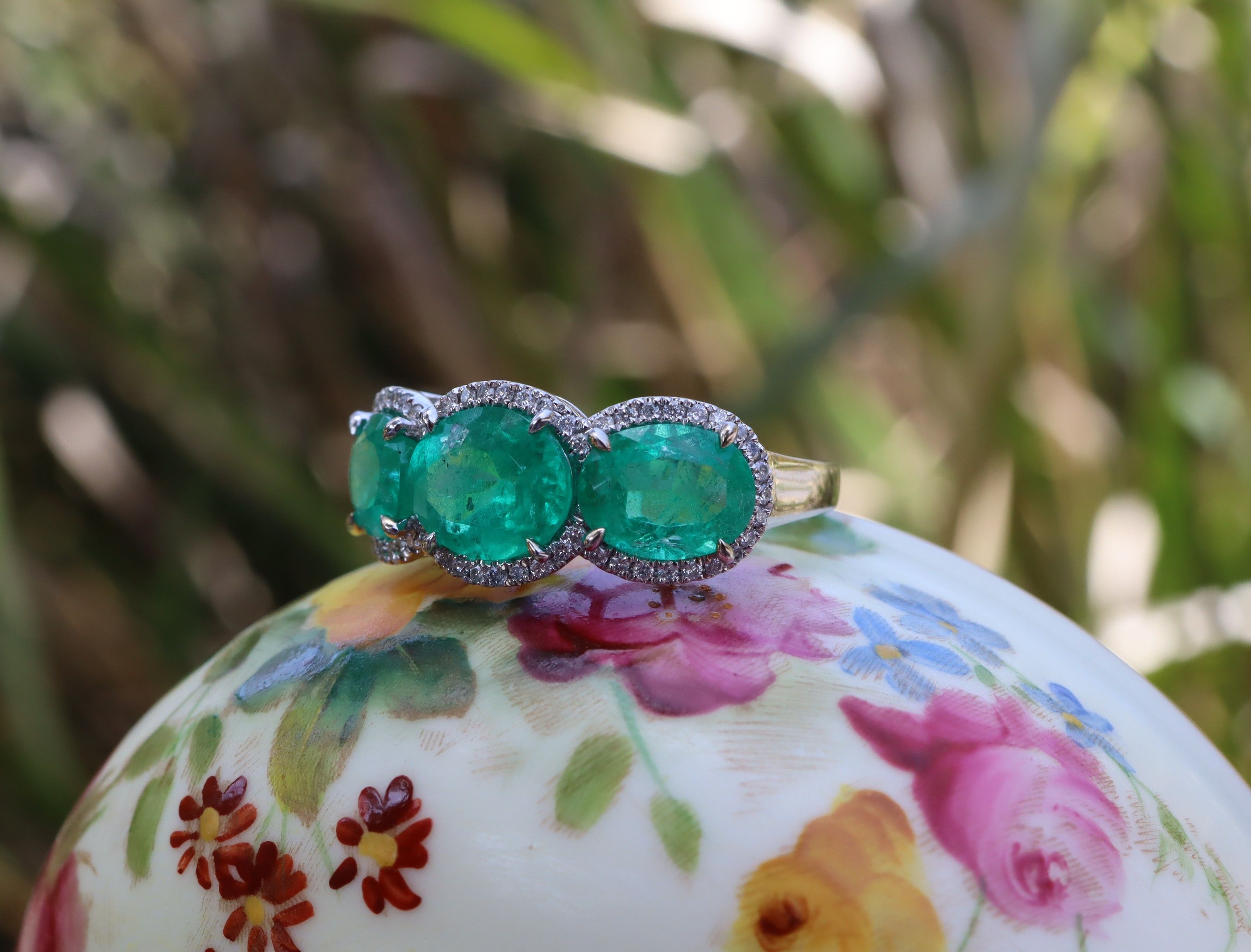 Emerald and Diamond Ring in 18ct White Gold