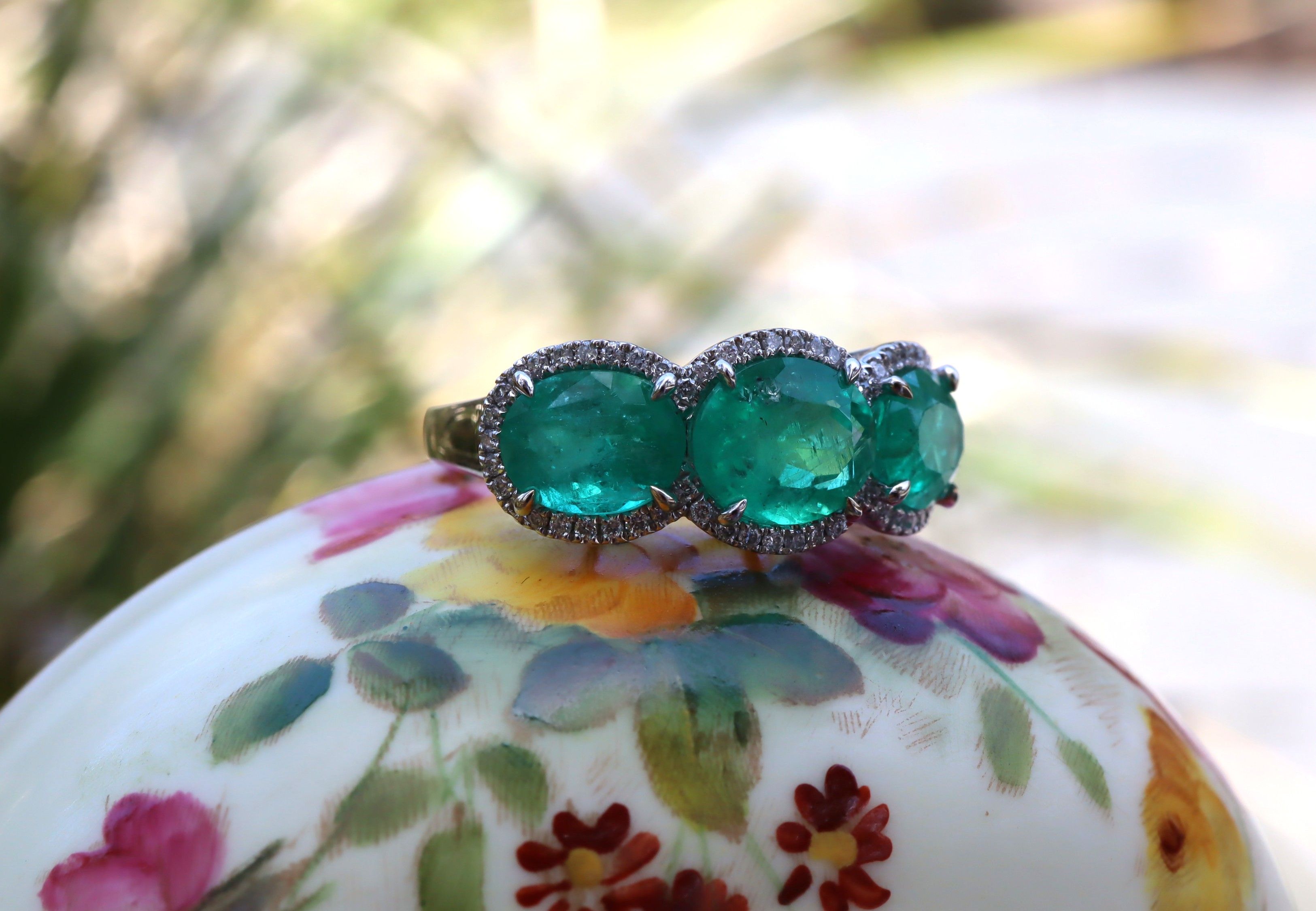 Emerald and Diamond Ring in 18ct White Gold