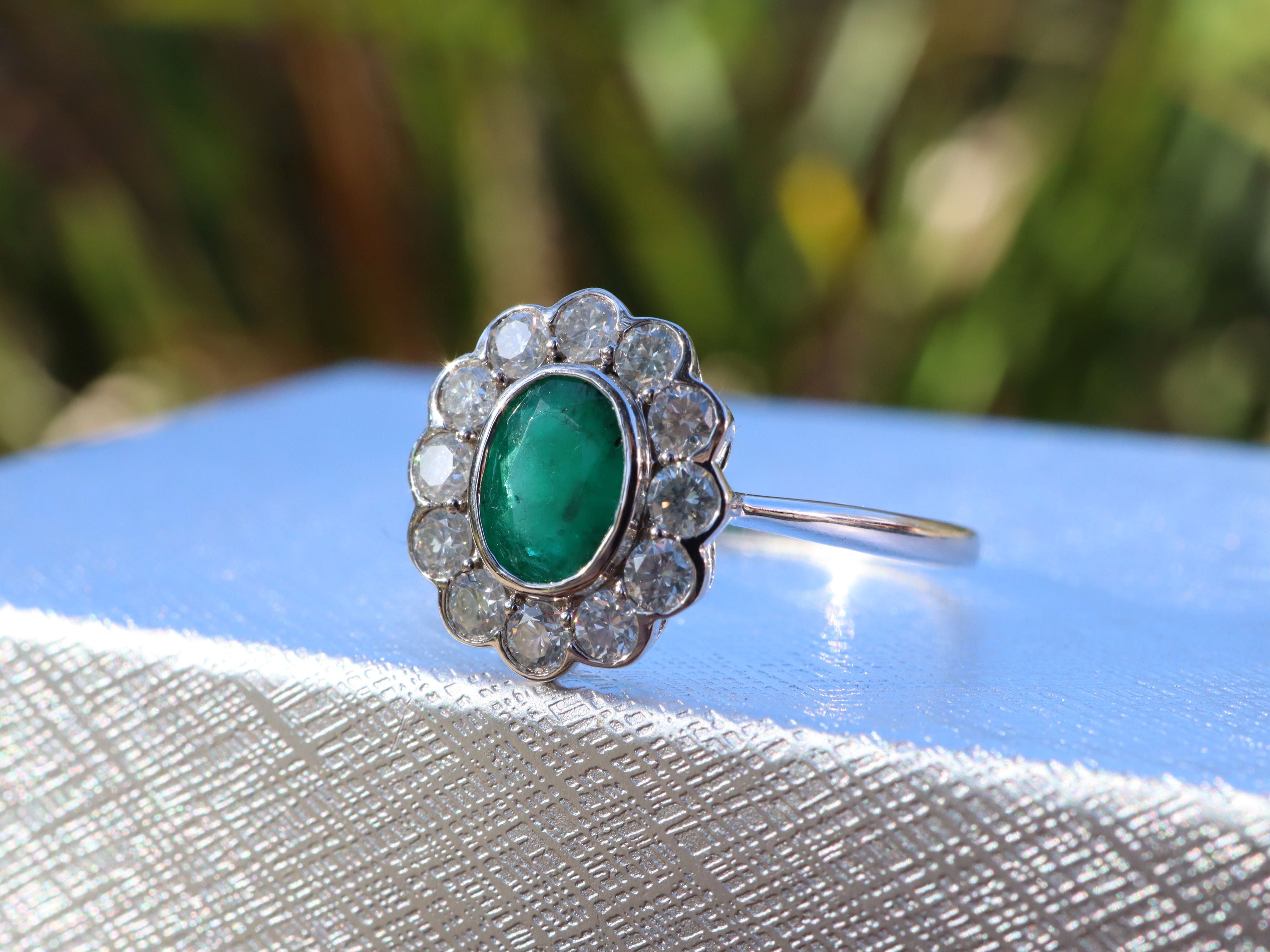 Emerald and Diamond Ring in 14ct White Gold
