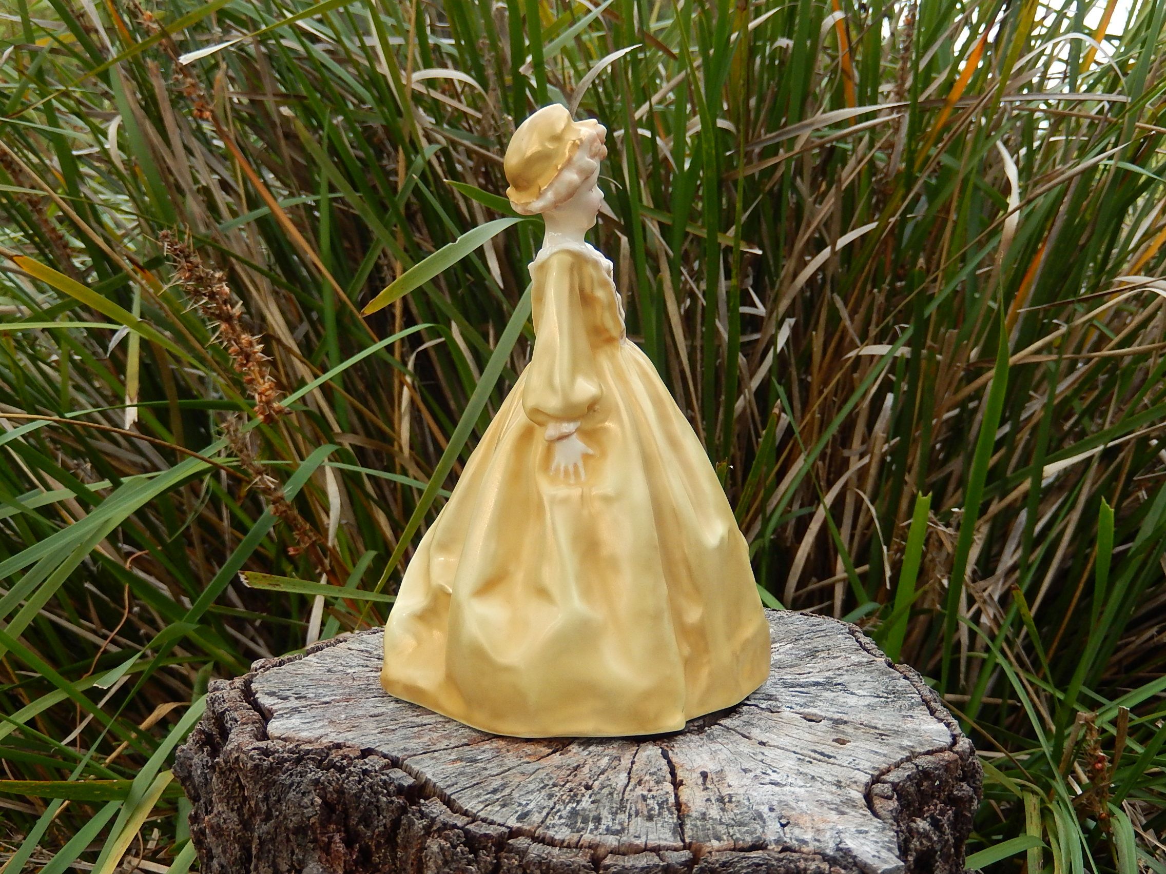 Royal Worcester "Grandmother's Dress" Figurine c.1950