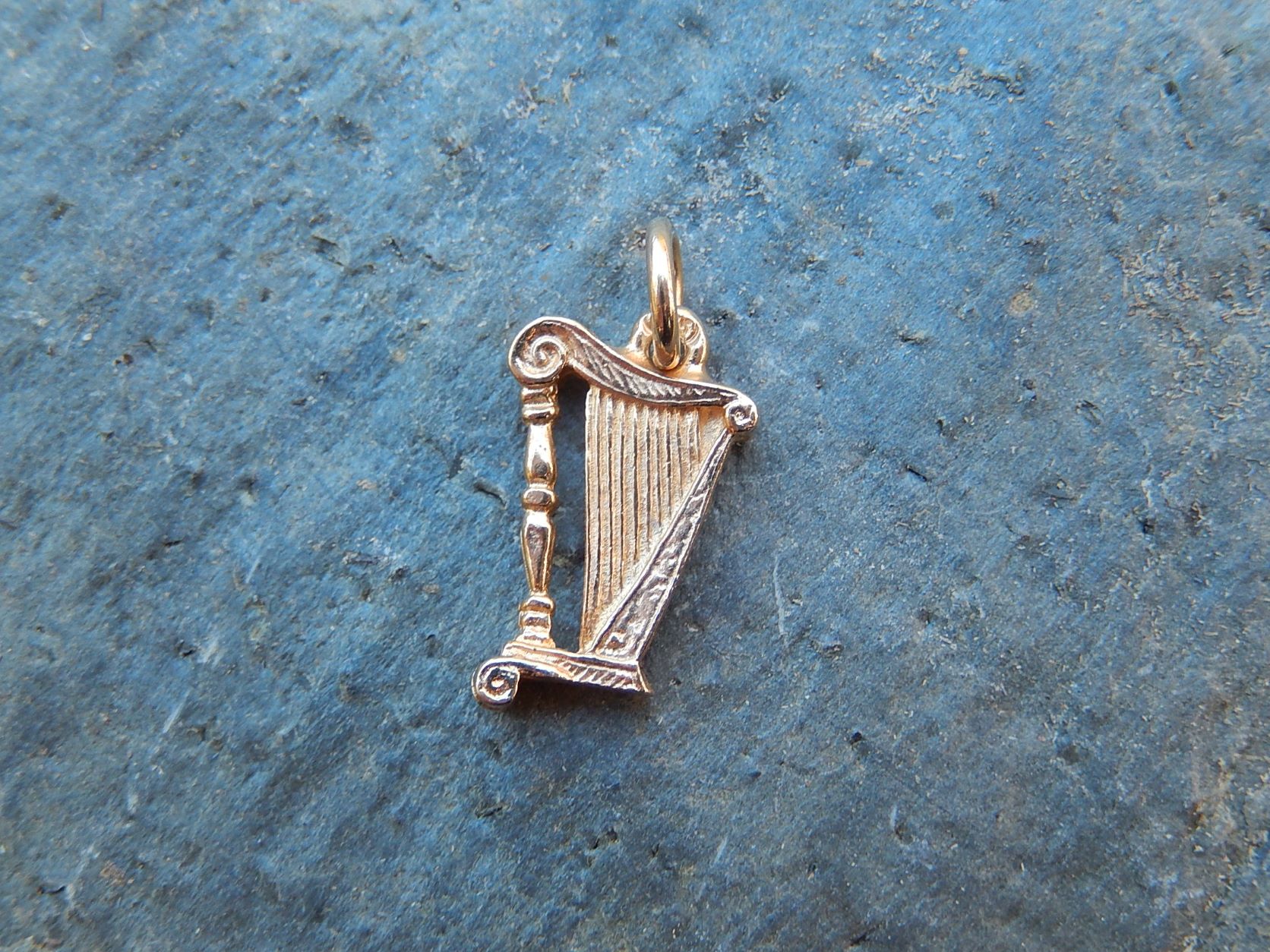 9ct Harp Charm