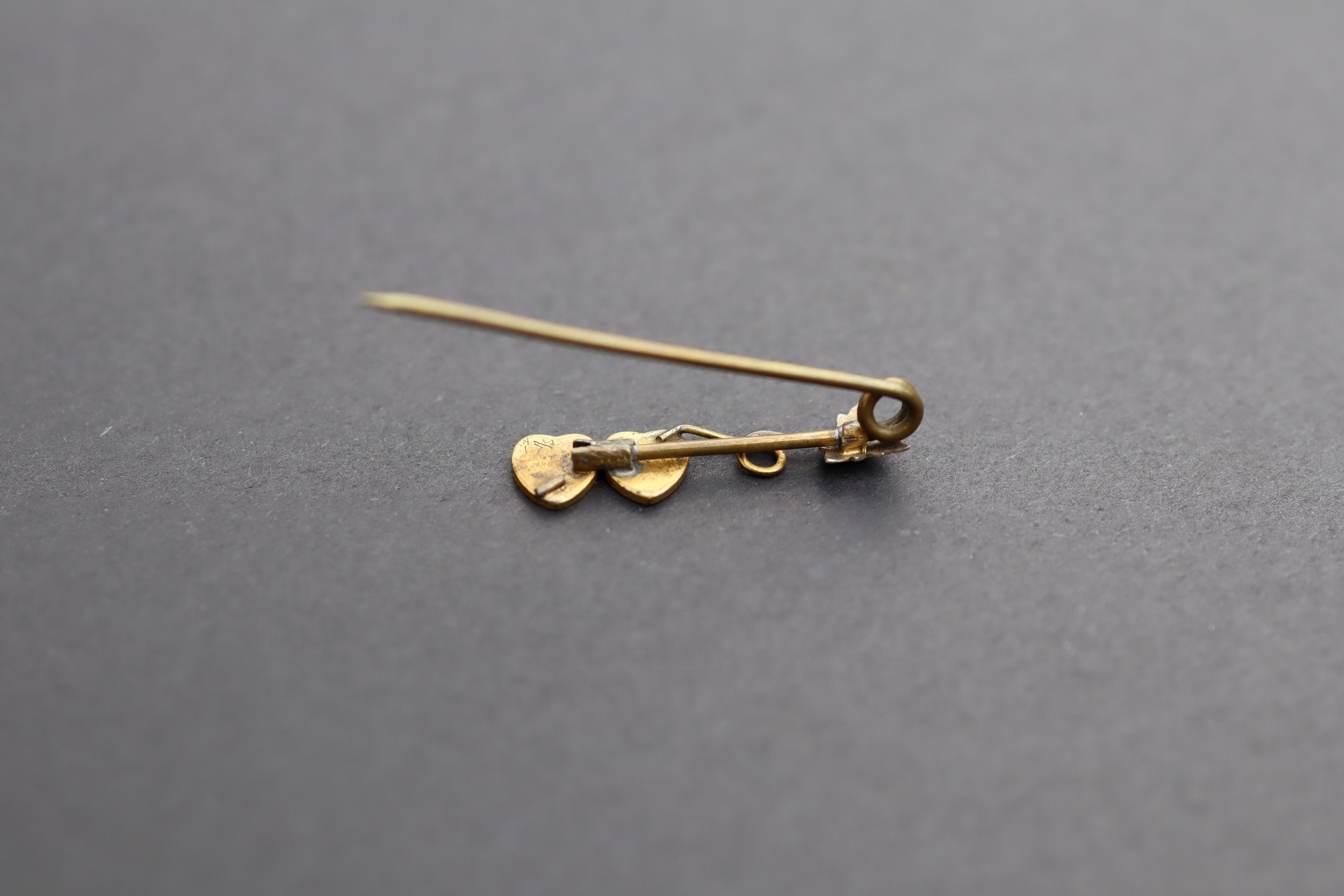 Rose Gold Plate Antique Lovers Brooch