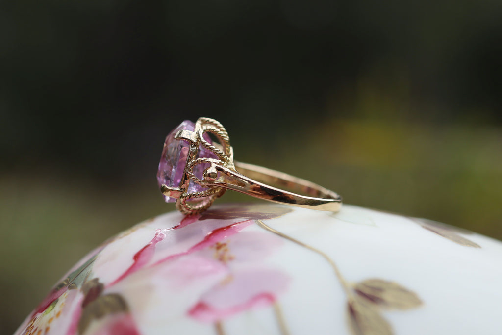 Kunzite in 18ct