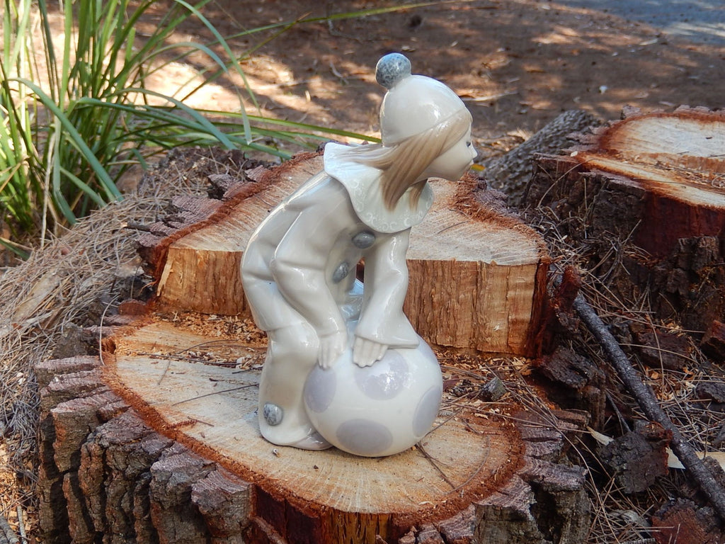 Lladro Girl Figurine