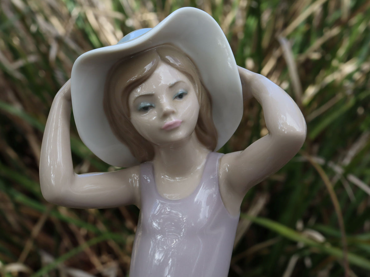 Lladro "Coy Girl with Straw Hat" #5011