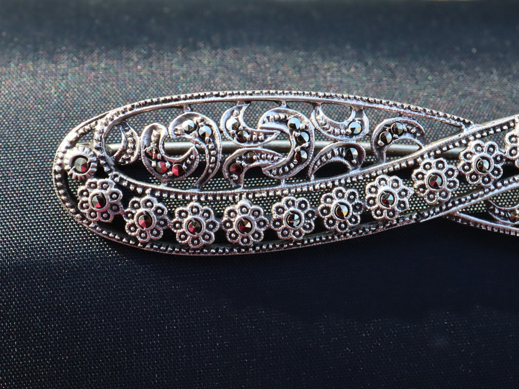 German Marcasite Infinity-style Brooch in Sterling Silver