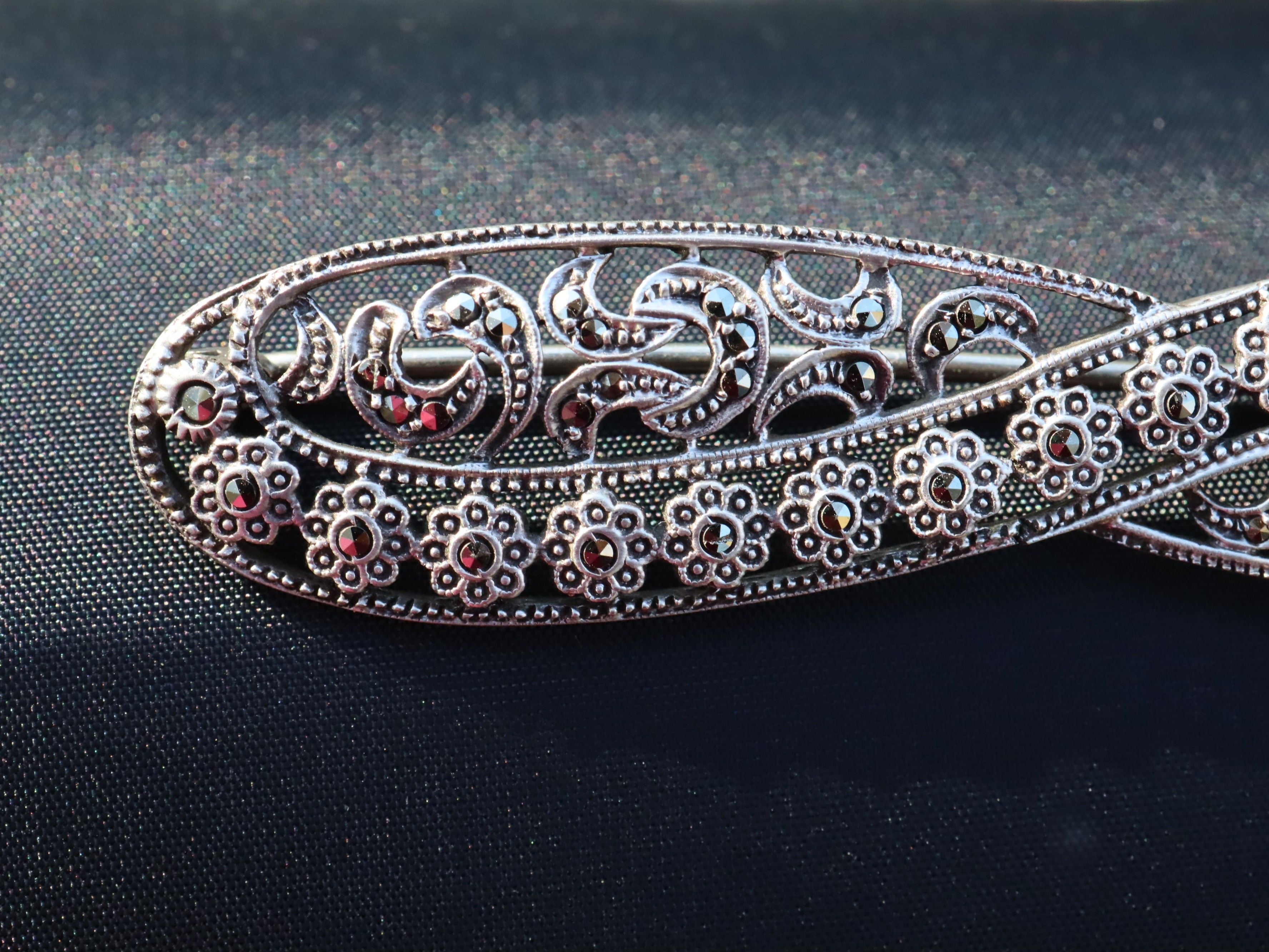 German Marcasite Infinity-style Brooch in Sterling Silver