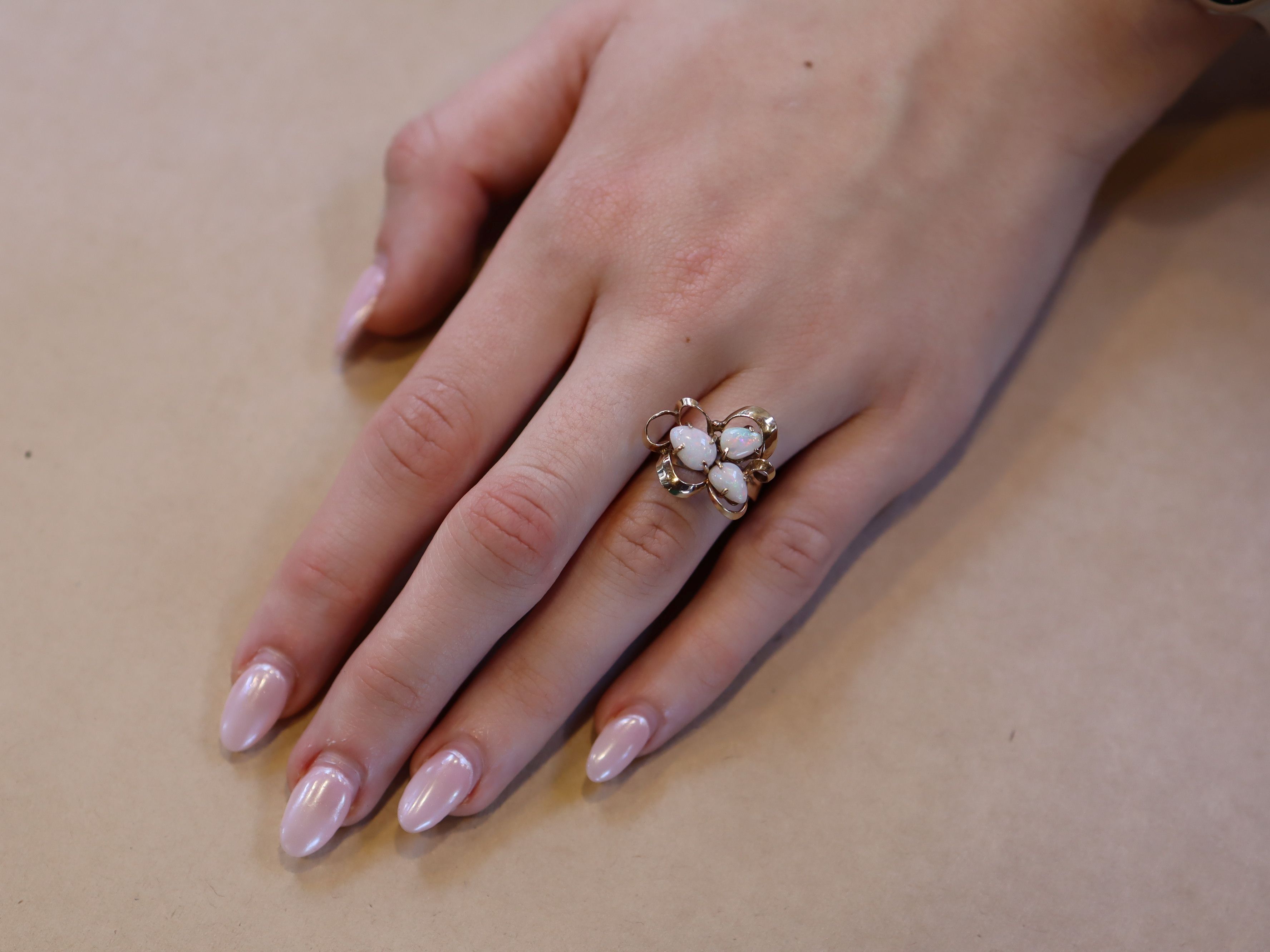 Opal Ring in 9ct Gold