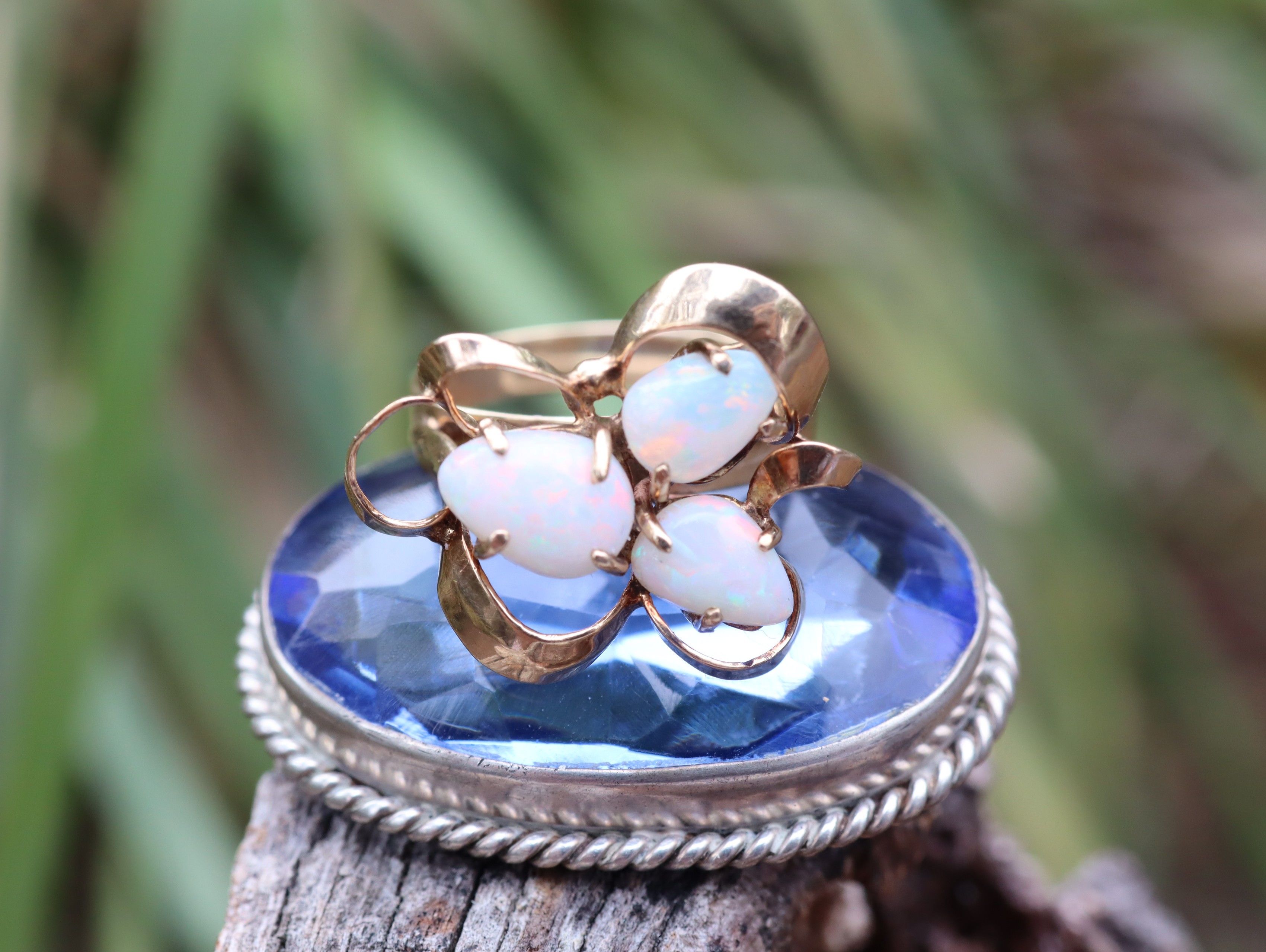 Opal Ring in 9ct Gold