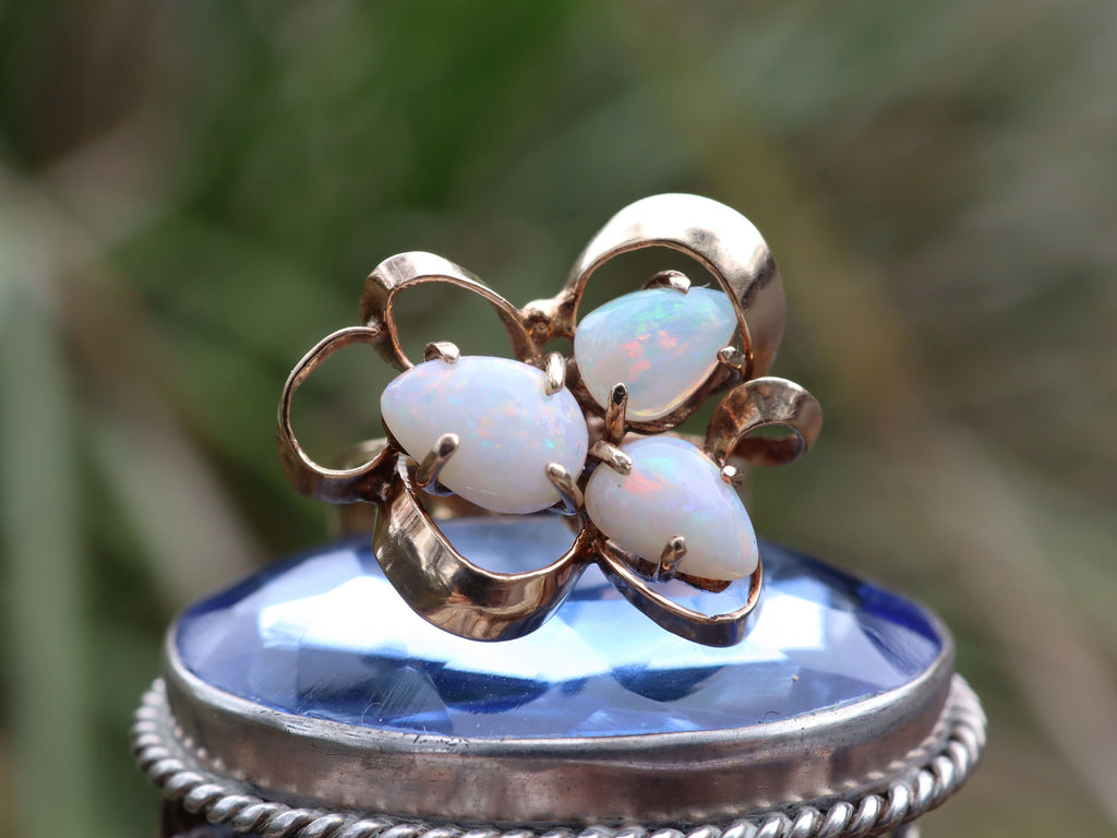 Opal Ring in 9ct Gold