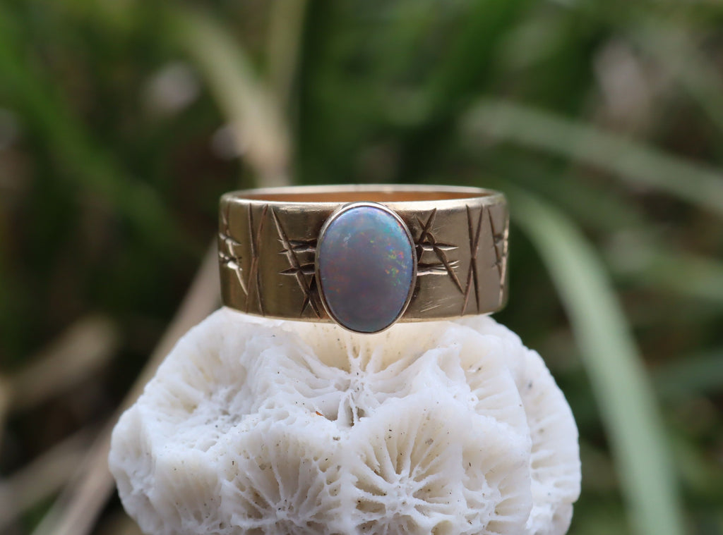 Vintage 9ct Gold Opal Ring