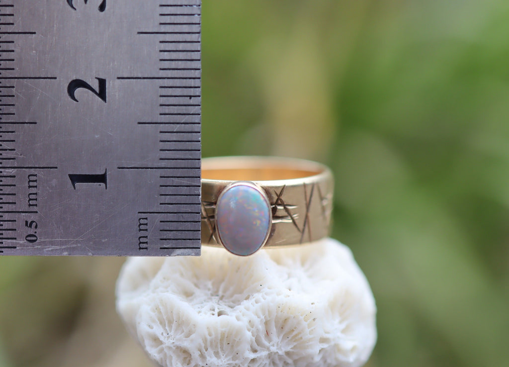 Vintage 9ct Gold Opal Ring