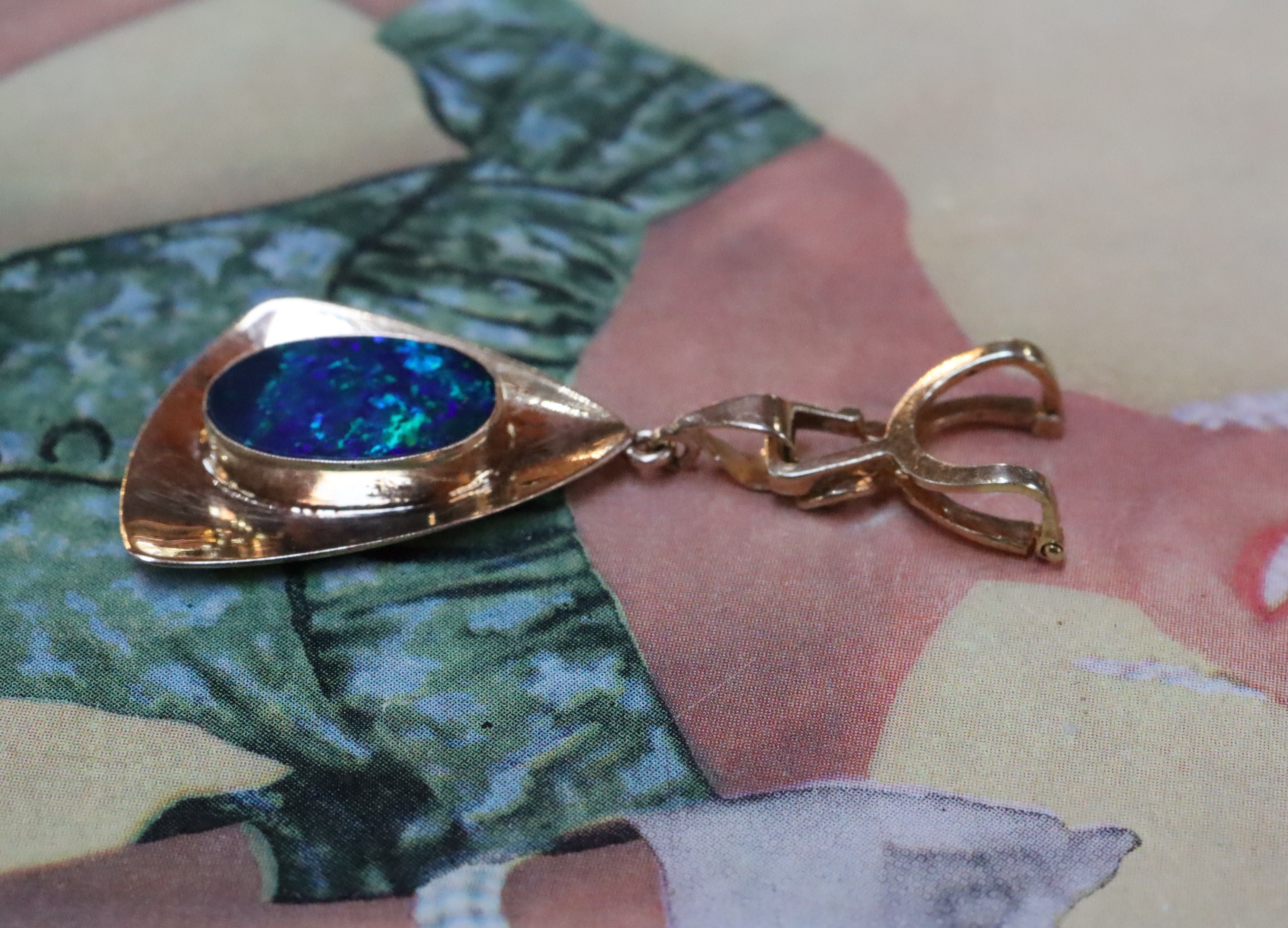 Fire Opal in 10ct Gold