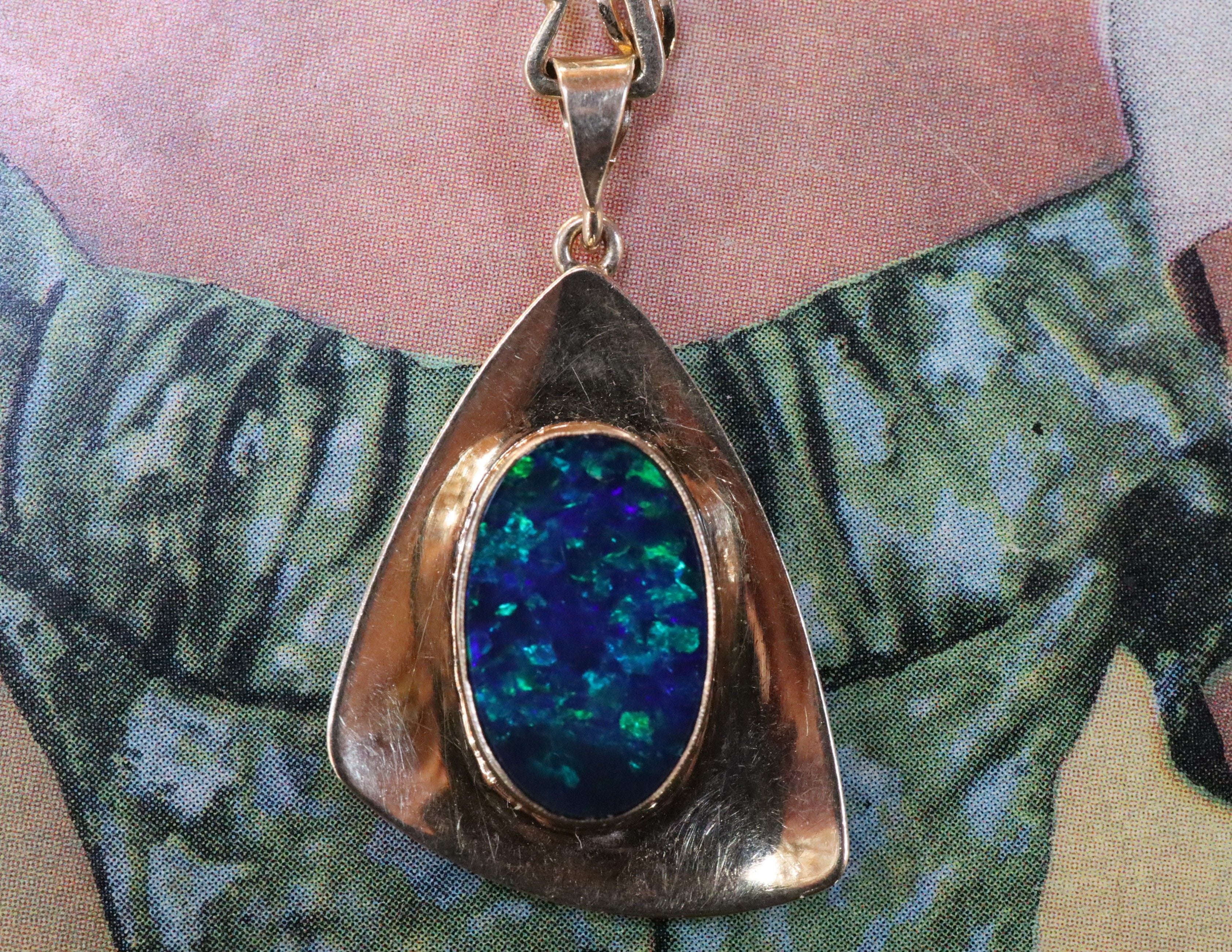 Fire Opal in 10ct Gold