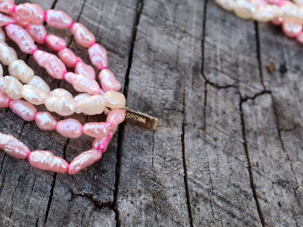 Pink and White Freshwater Rice Pearl with 14ct Clasp