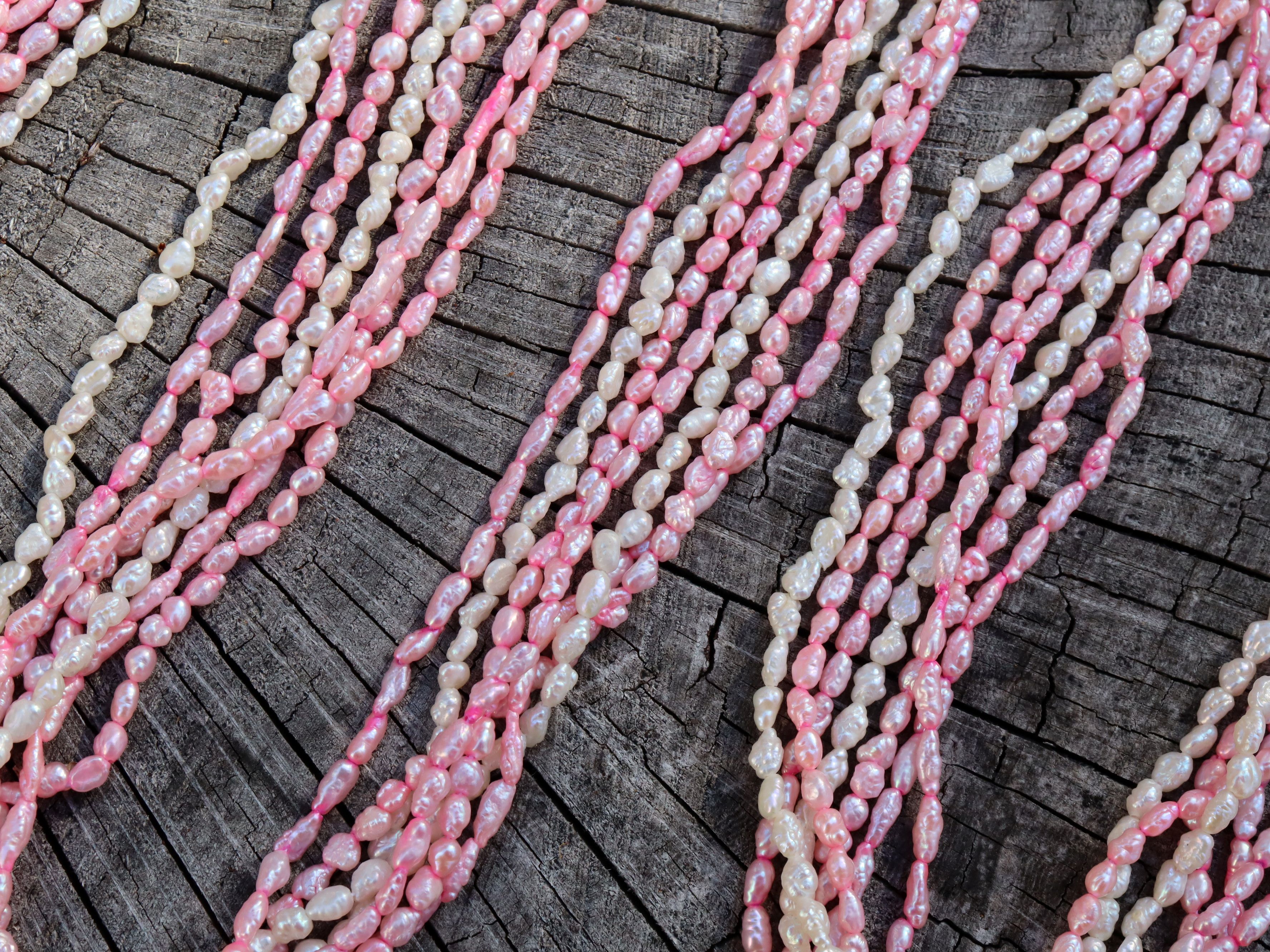 Pink and White Freshwater Rice Pearl with 14ct Clasp