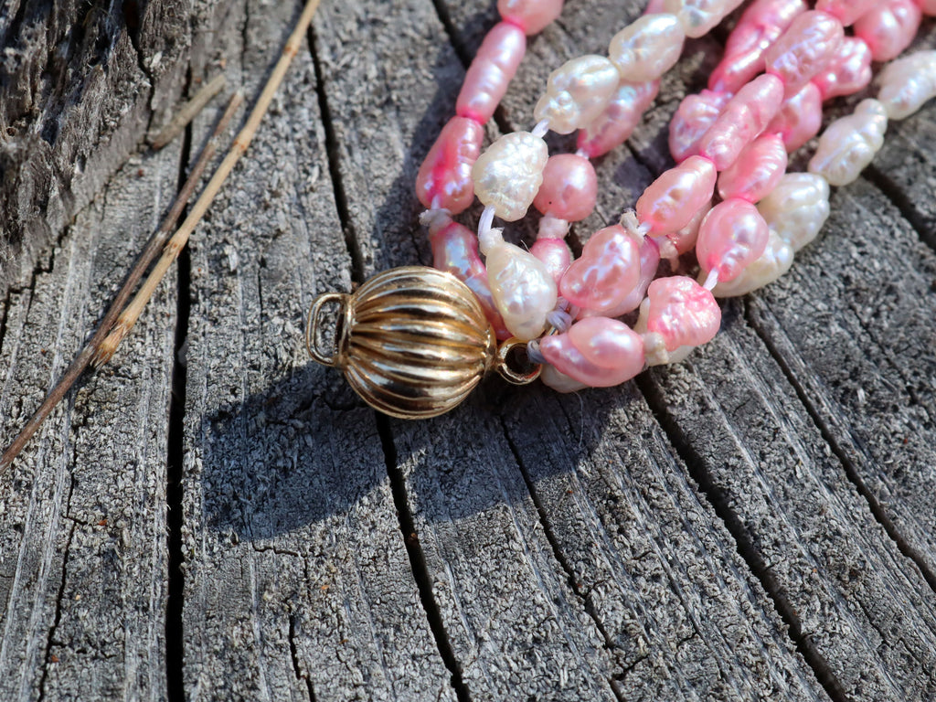Pink and White Freshwater Rice Pearl with 14ct Clasp
