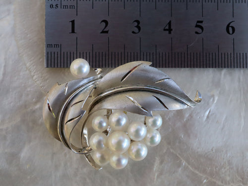 Cultured Pearl and Sterling Silver Brooch
