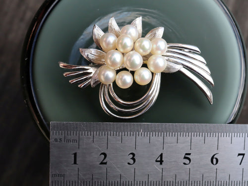 Cultured Pearl Brooch in Sterling Silver