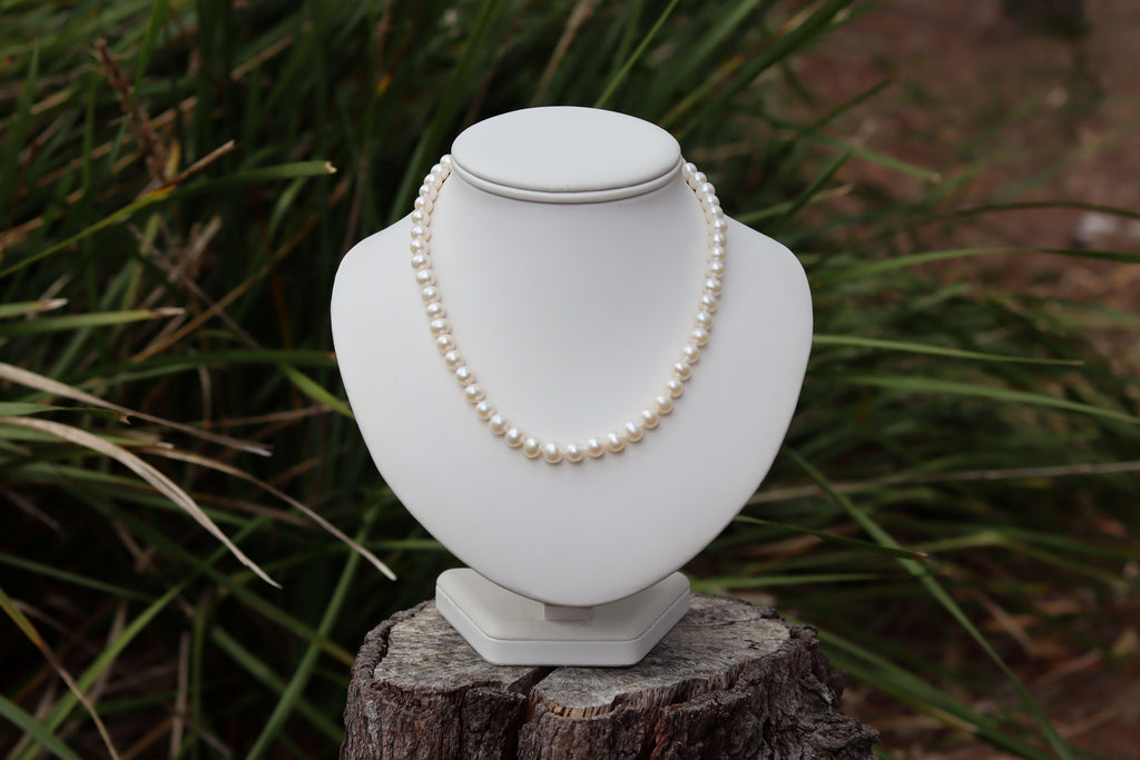 South Sea Cultured Pearls with 9ct Clasp