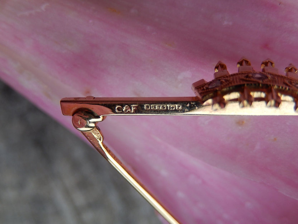 Diamond Brooch in 9ct
