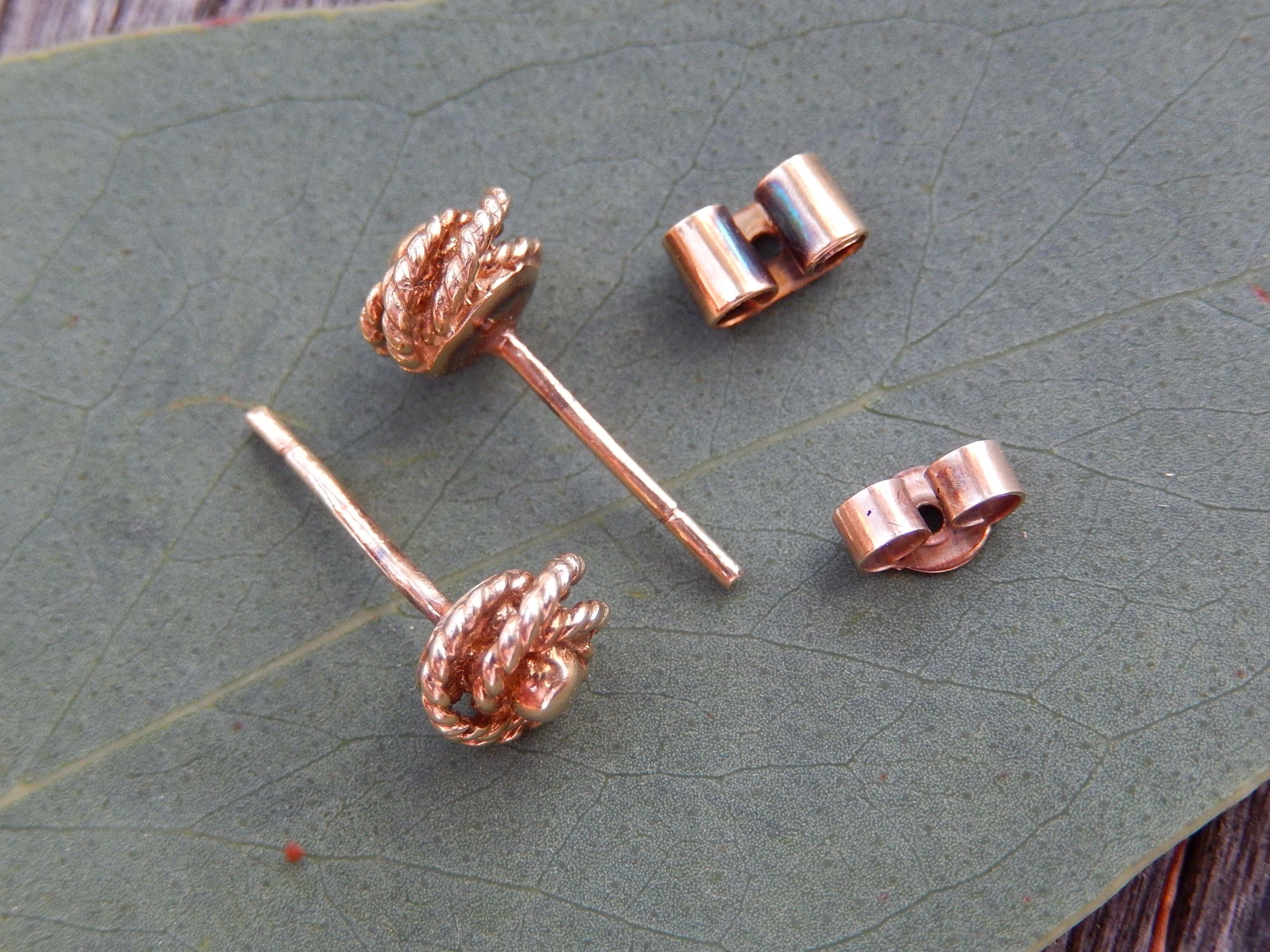 9ct Gold Knot Earrings