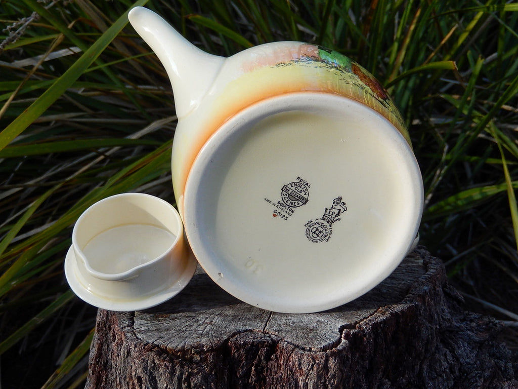 Royal Doulton "The Gleaners" Teapot c.1940