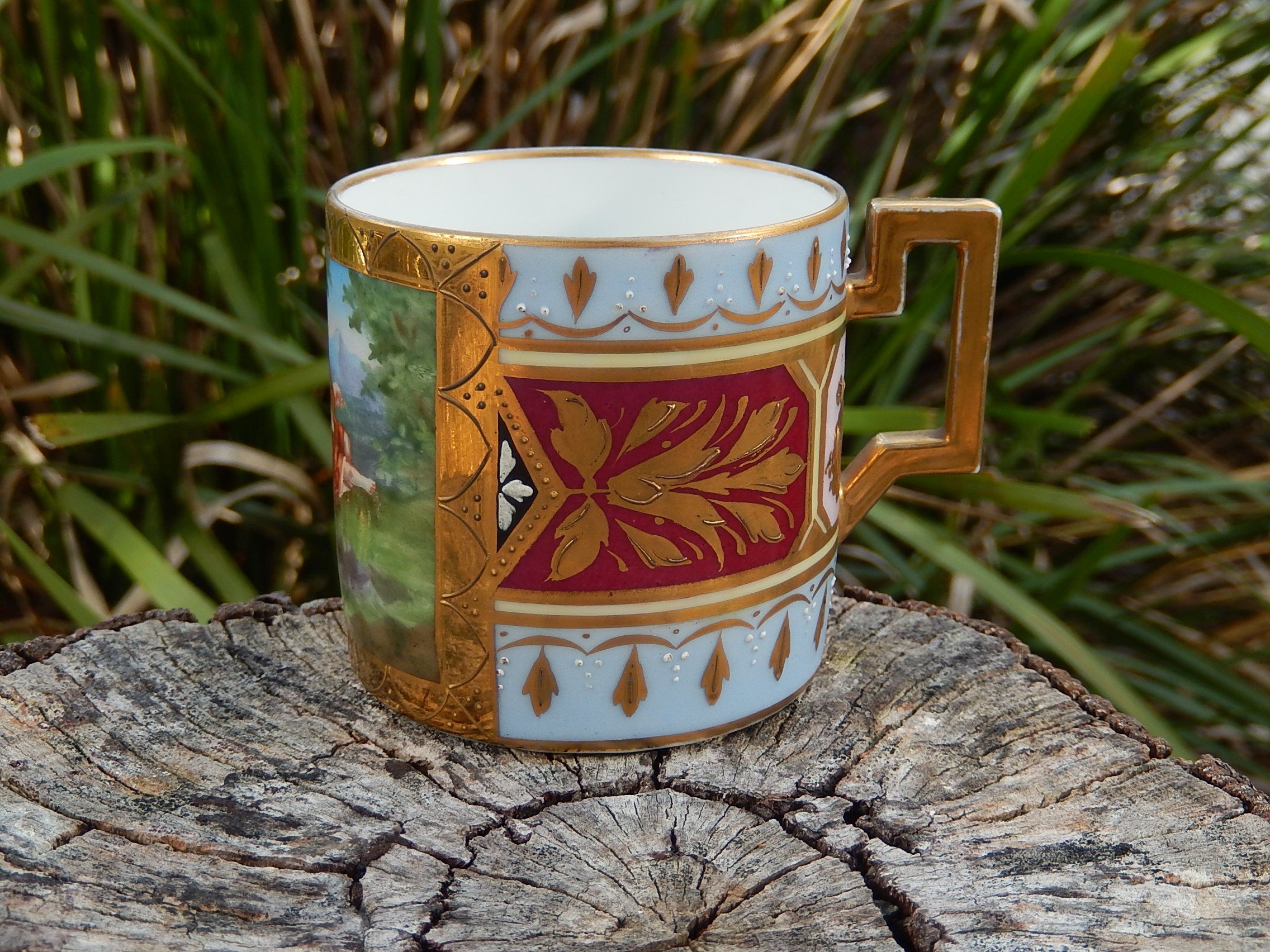 Royal Vienna Mug with Beehive/Shield Mark Under Glaze c.1900