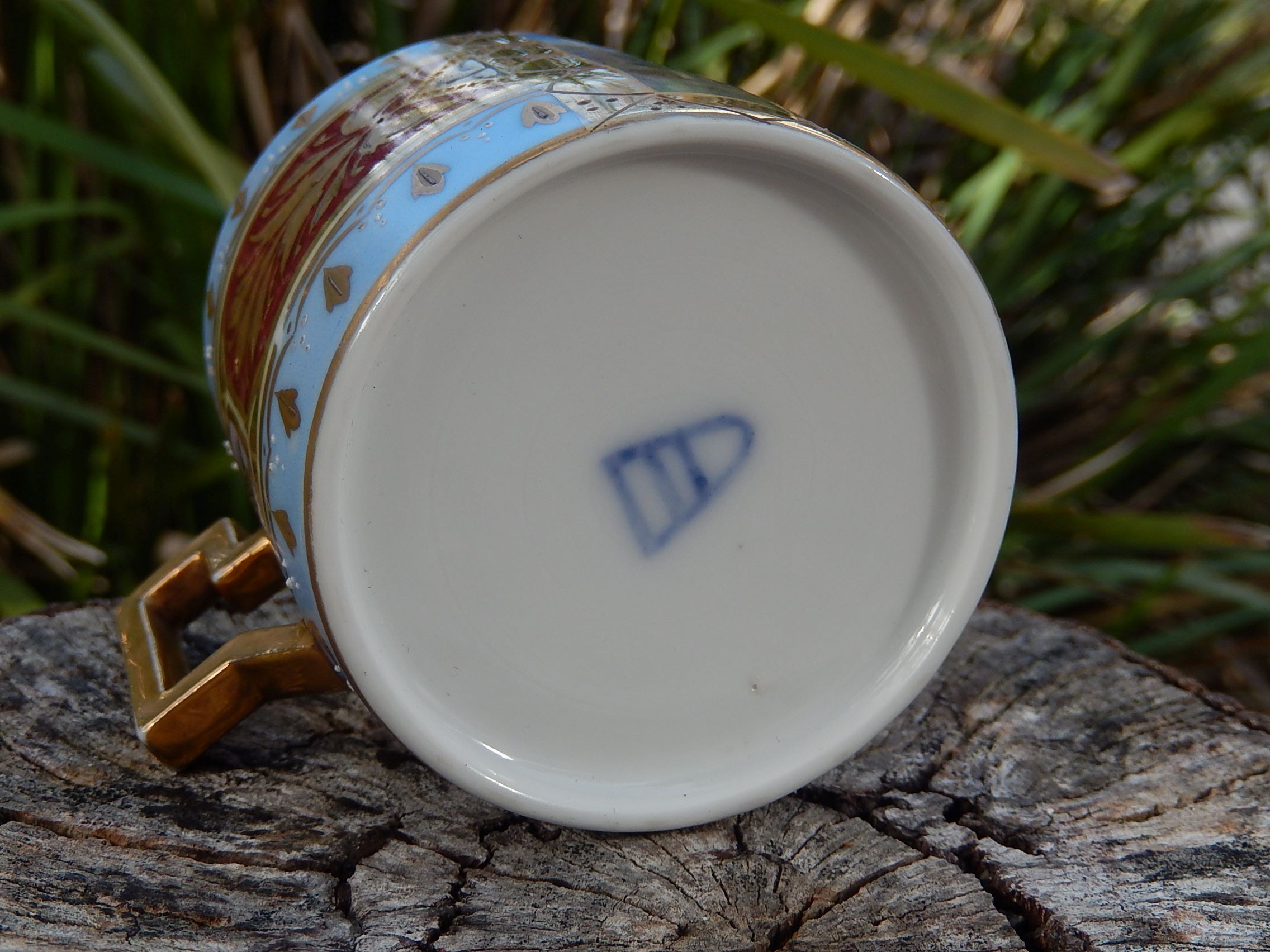 Royal Vienna Mug with Beehive/Shield Mark Under Glaze c.1900