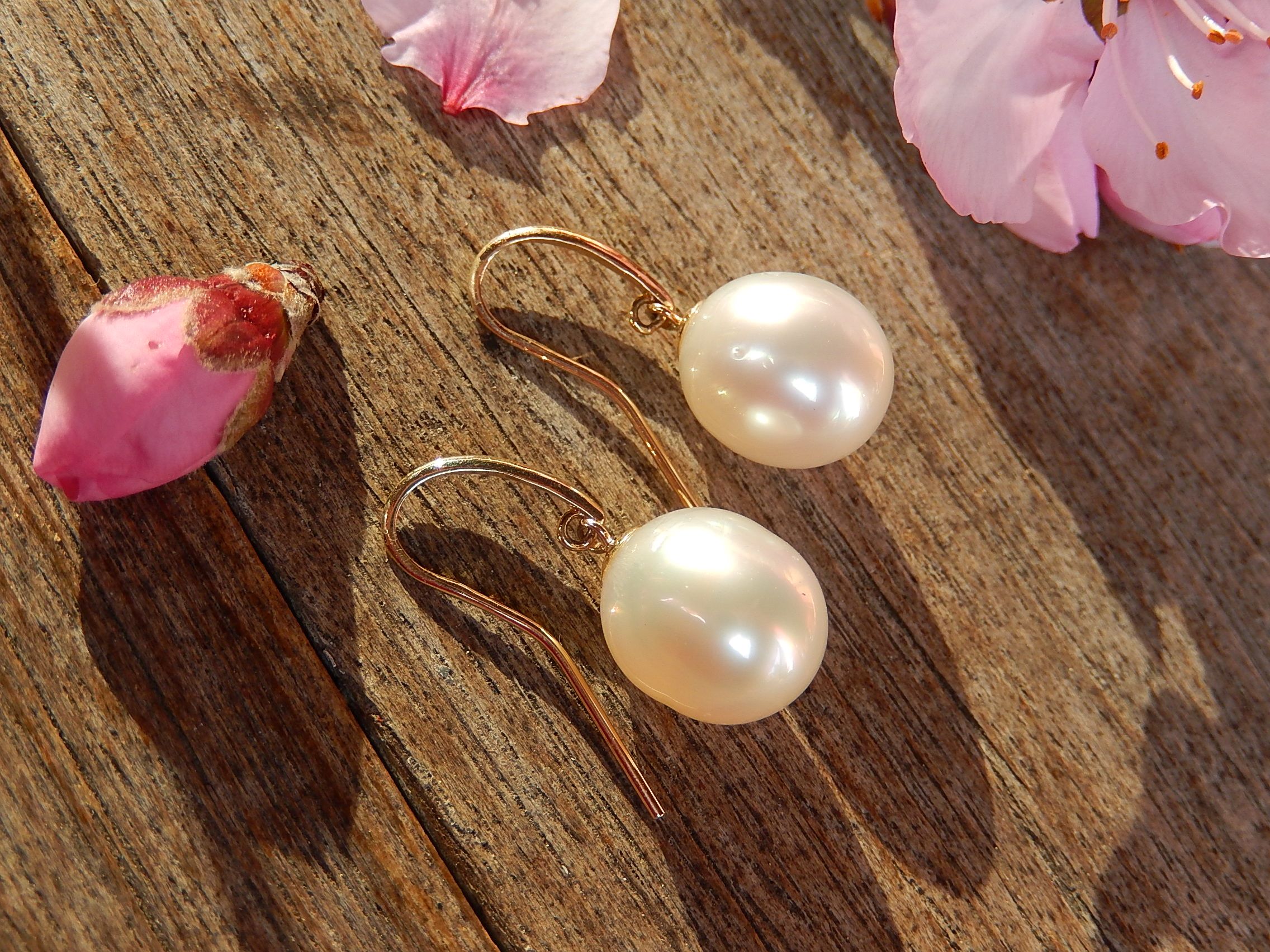 South Sea Pearl Earrings in 9ct Gold