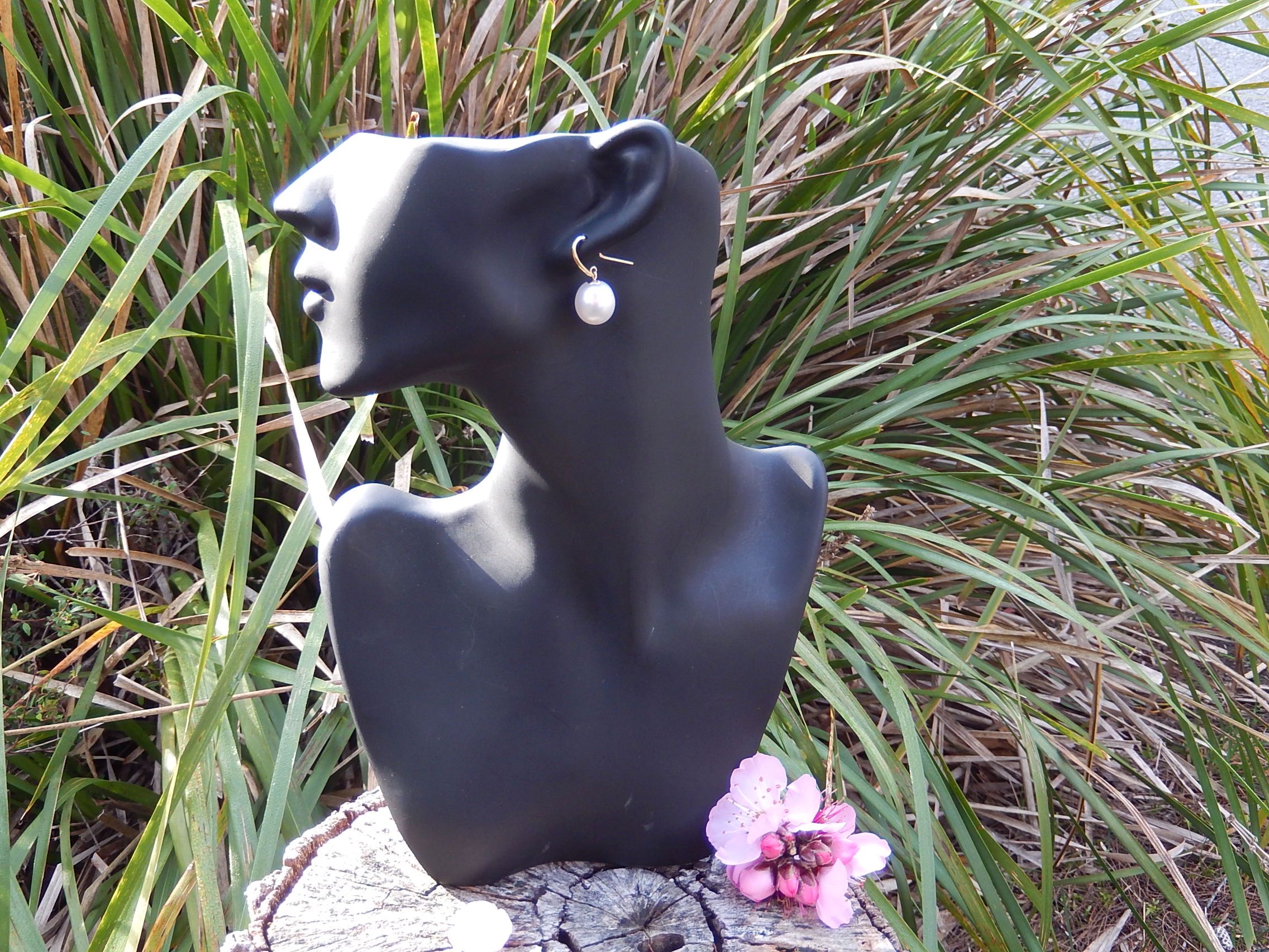 South Sea Pearl Earrings in 9ct Gold
